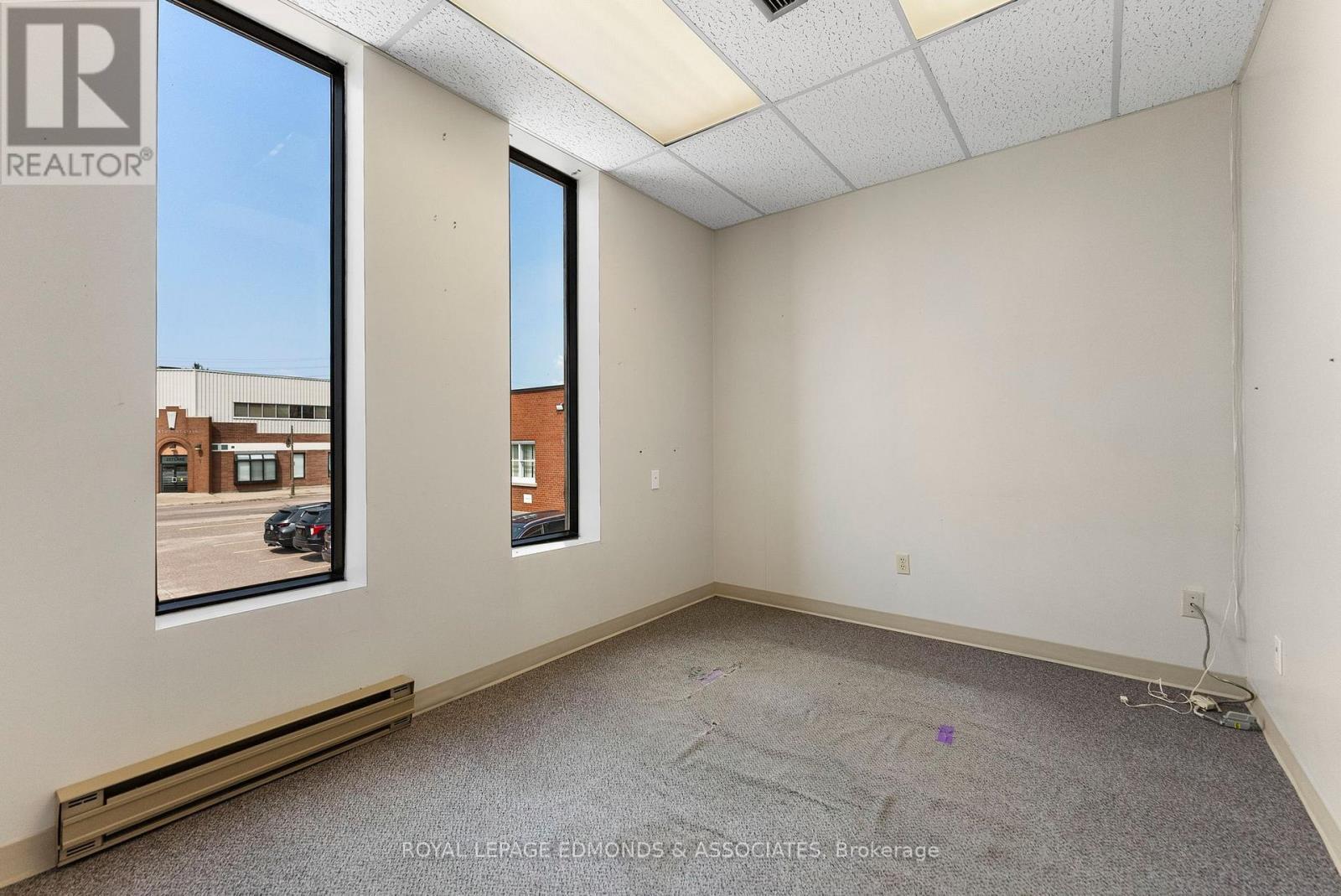 












A,B - 270 LAKE STREET

,
Pembroke,




Ontario
K8A7Y9

