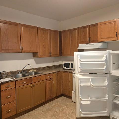 









411


Charles

ST,
Winnipeg,




MB
R2W 4B6

