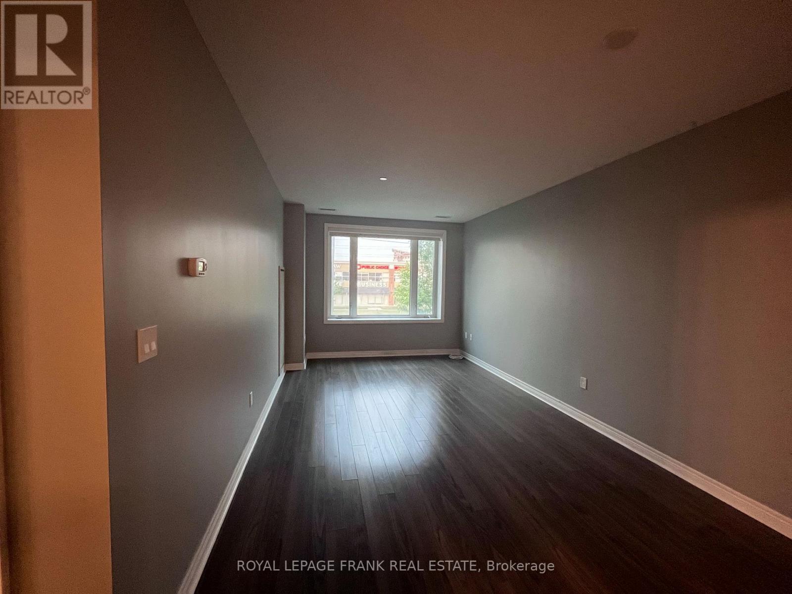 












218 - 7400 MARKHAM ROAD

,
Markham (Middlefield),




Ontario
L3S0C5

