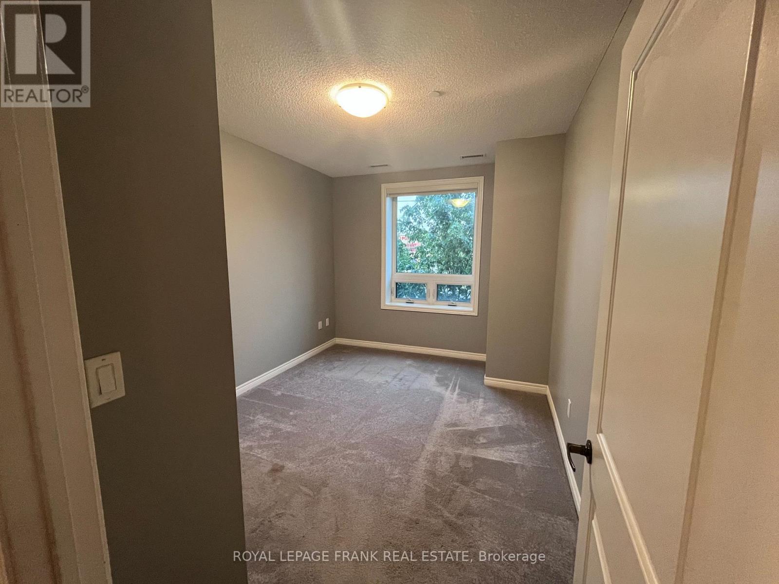 












218 - 7400 MARKHAM ROAD

,
Markham (Middlefield),




Ontario
L3S0C5

