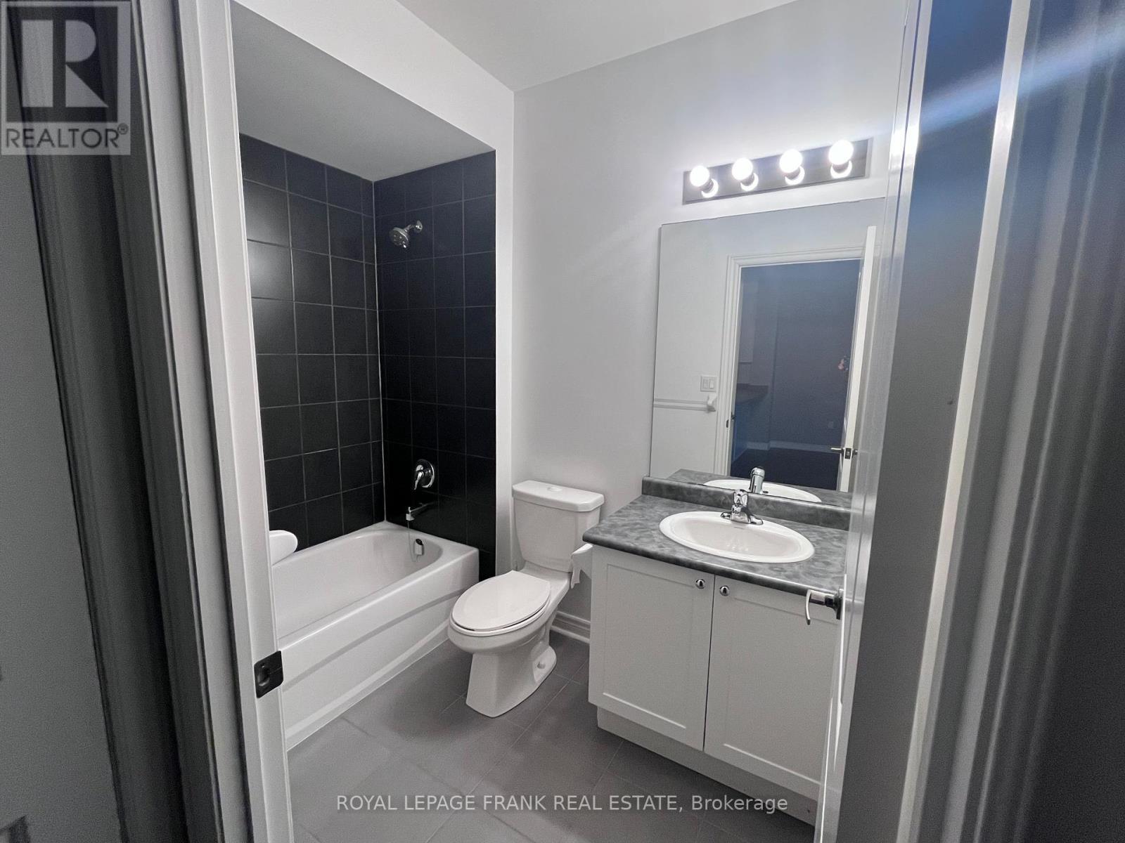 












218 - 7400 MARKHAM ROAD

,
Markham (Middlefield),




Ontario
L3S0C5

