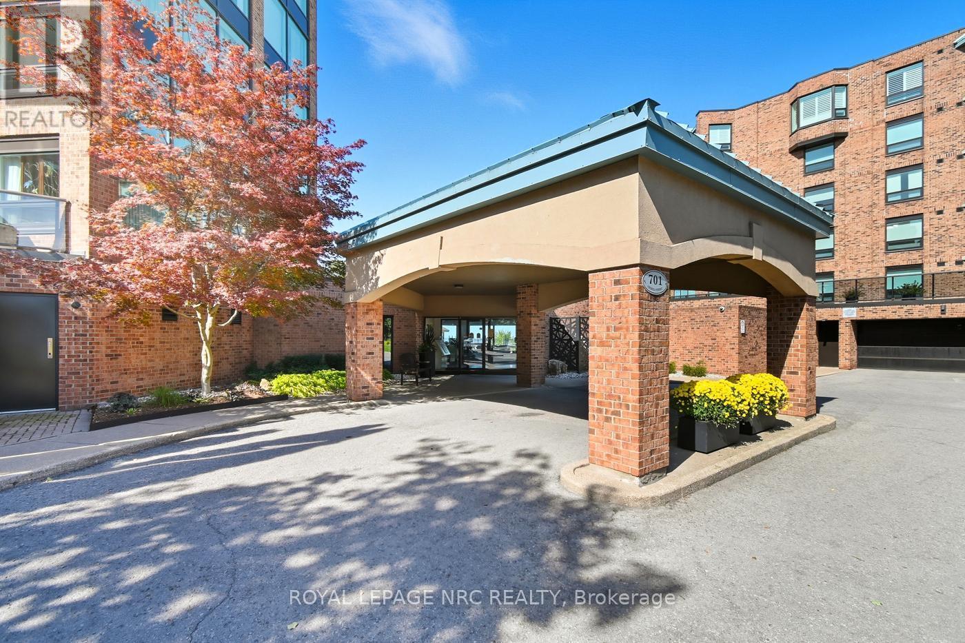 












2206 - 701 GENEVA STREET

,
St. Catharines (Lakeshore),




Ontario
L2N7H9

