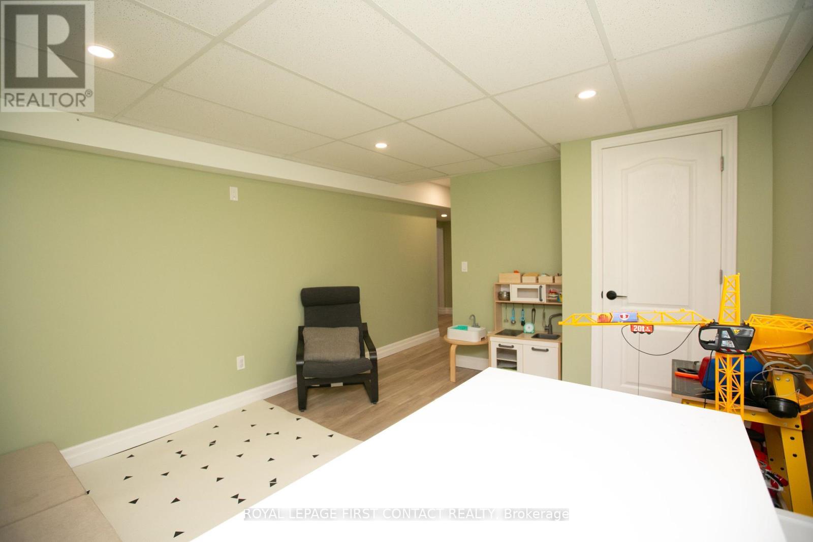 












5532 OLD UDNEY SIDE ROAD

,
Ramara,




Ontario
L3V0P6

