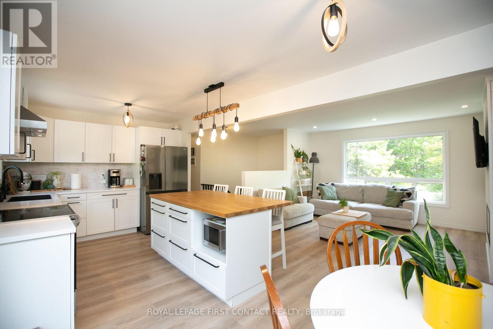 












5532 OLD UDNEY SIDE ROAD

,
Ramara,




Ontario
L3V0P6

