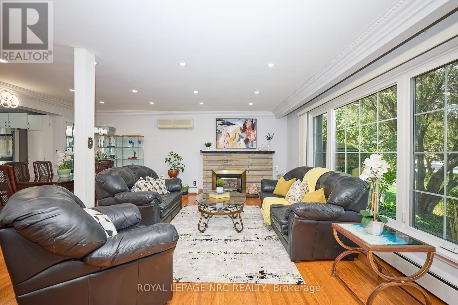 












81 RIVERVIEW BOULEVARD

,
St. Catharines (Glendale/Glenridge),




Ontario
L2T3L9

