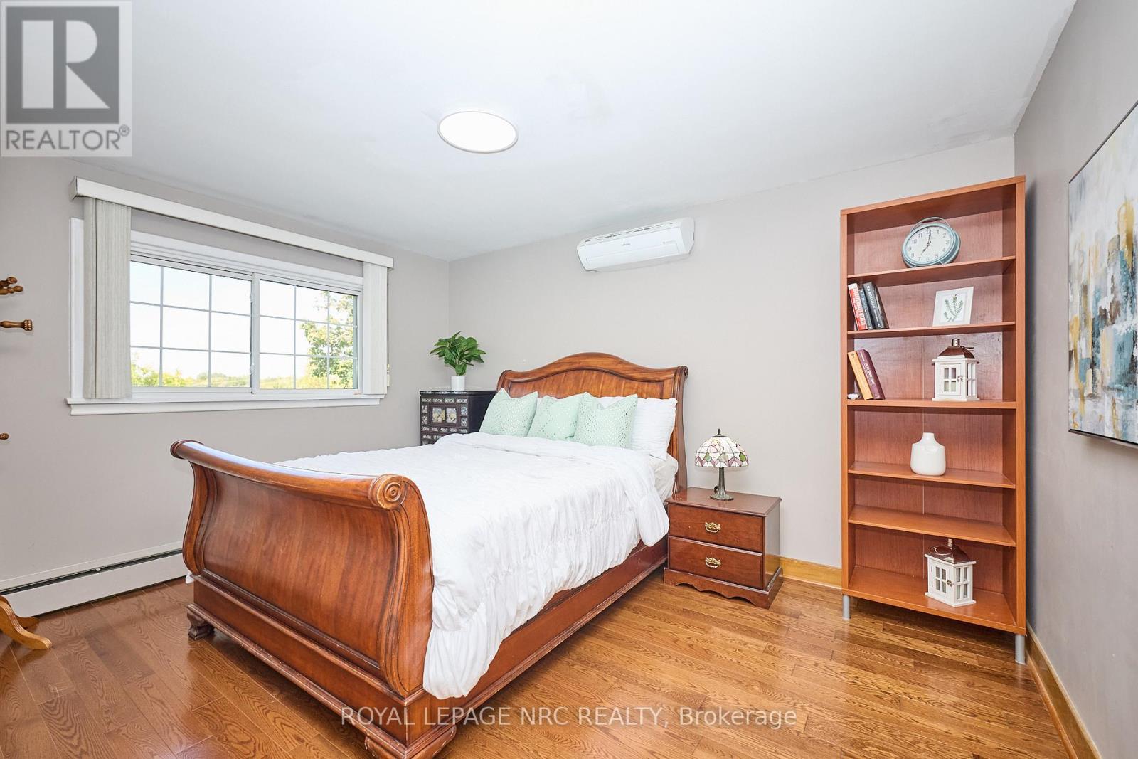 












81 RIVERVIEW BOULEVARD

,
St. Catharines (Glendale/Glenridge),




Ontario
L2T3L9

