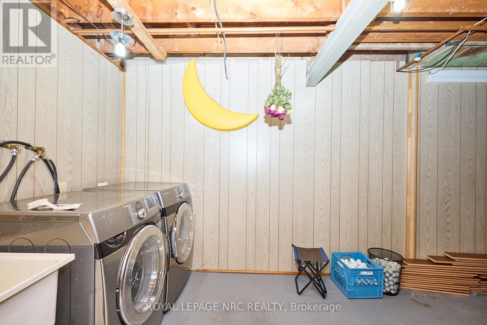 












81 RIVERVIEW BOULEVARD

,
St. Catharines (Glendale/Glenridge),




Ontario
L2T3L9

