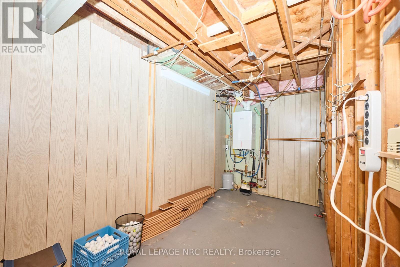 












81 RIVERVIEW BOULEVARD

,
St. Catharines (Glendale/Glenridge),




Ontario
L2T3L9

