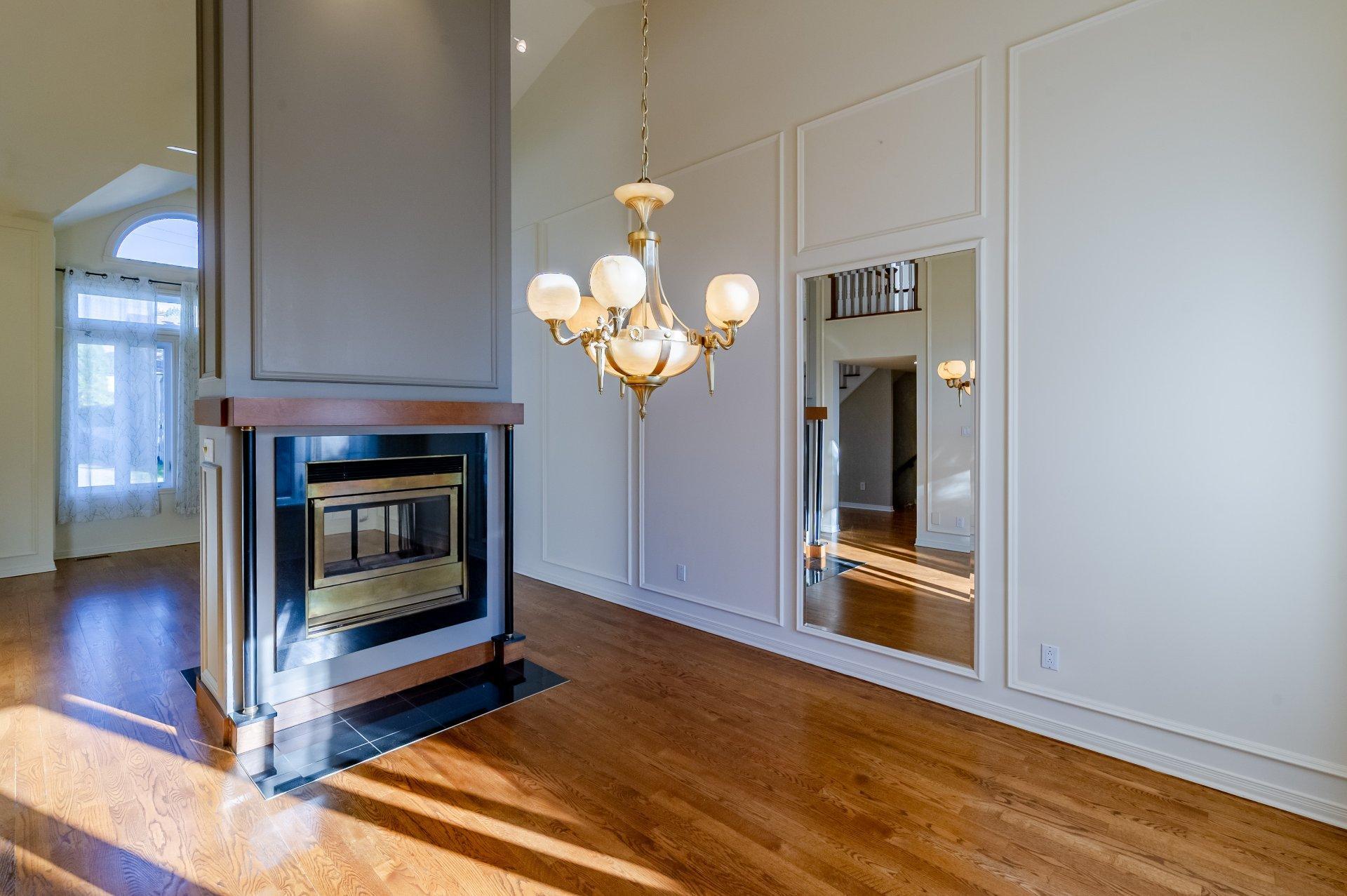 









8890


Crois. Roussin

,
Brossard,




QC
J4X2K3

