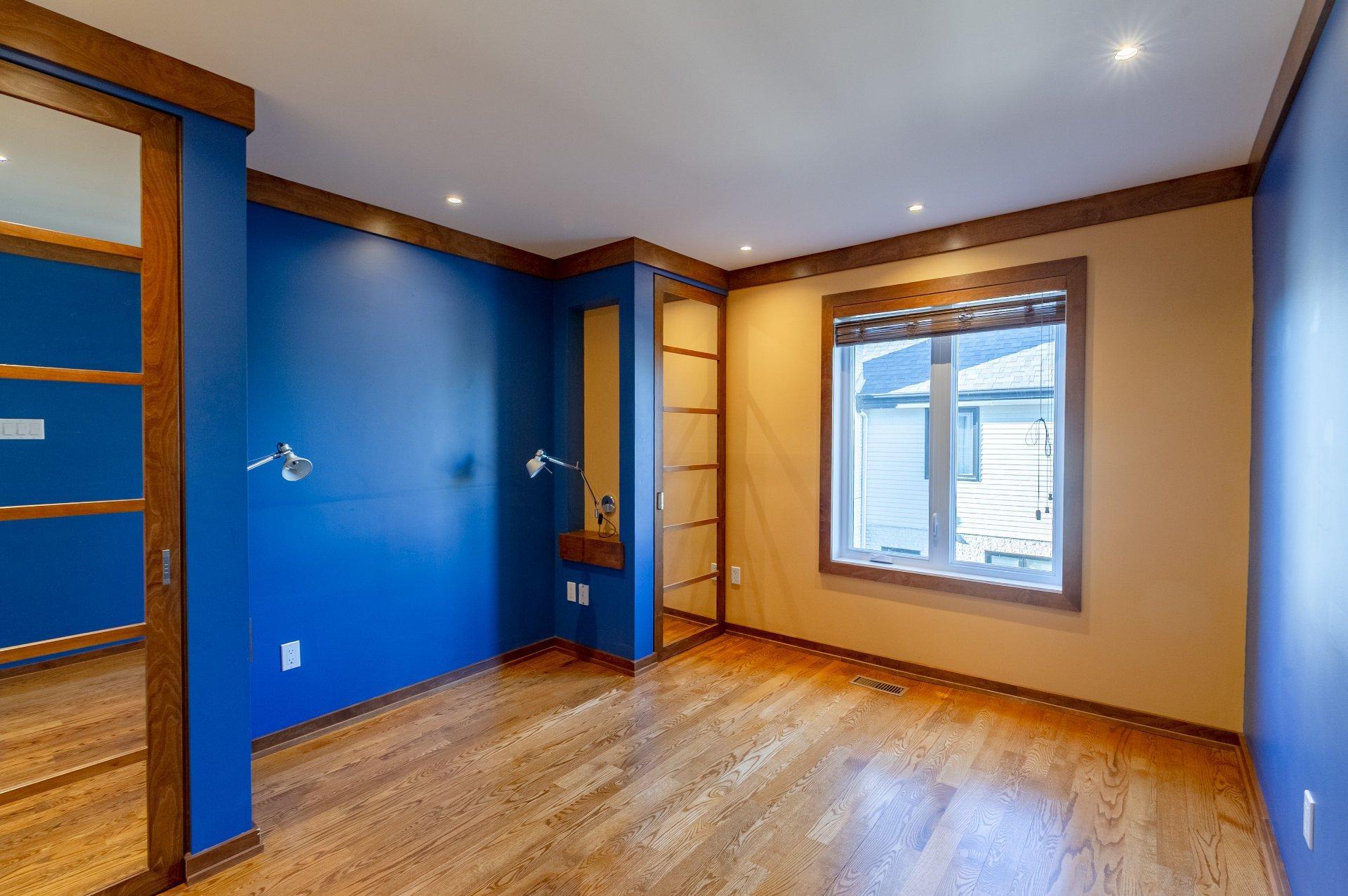 









8890


Crois. Roussin

,
Brossard,




QC
J4X2K3

