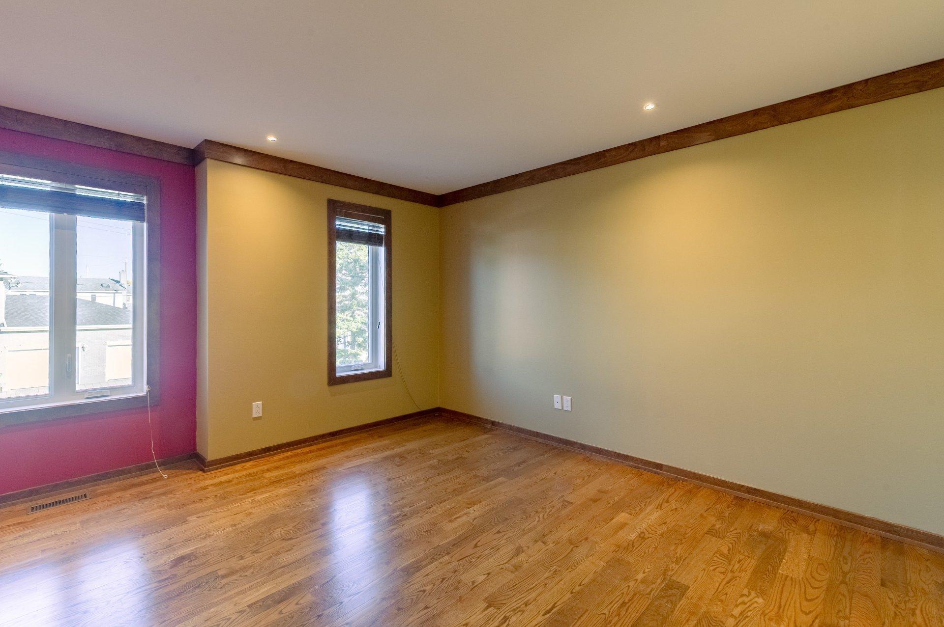 









8890


Crois. Roussin

,
Brossard,




QC
J4X2K3


