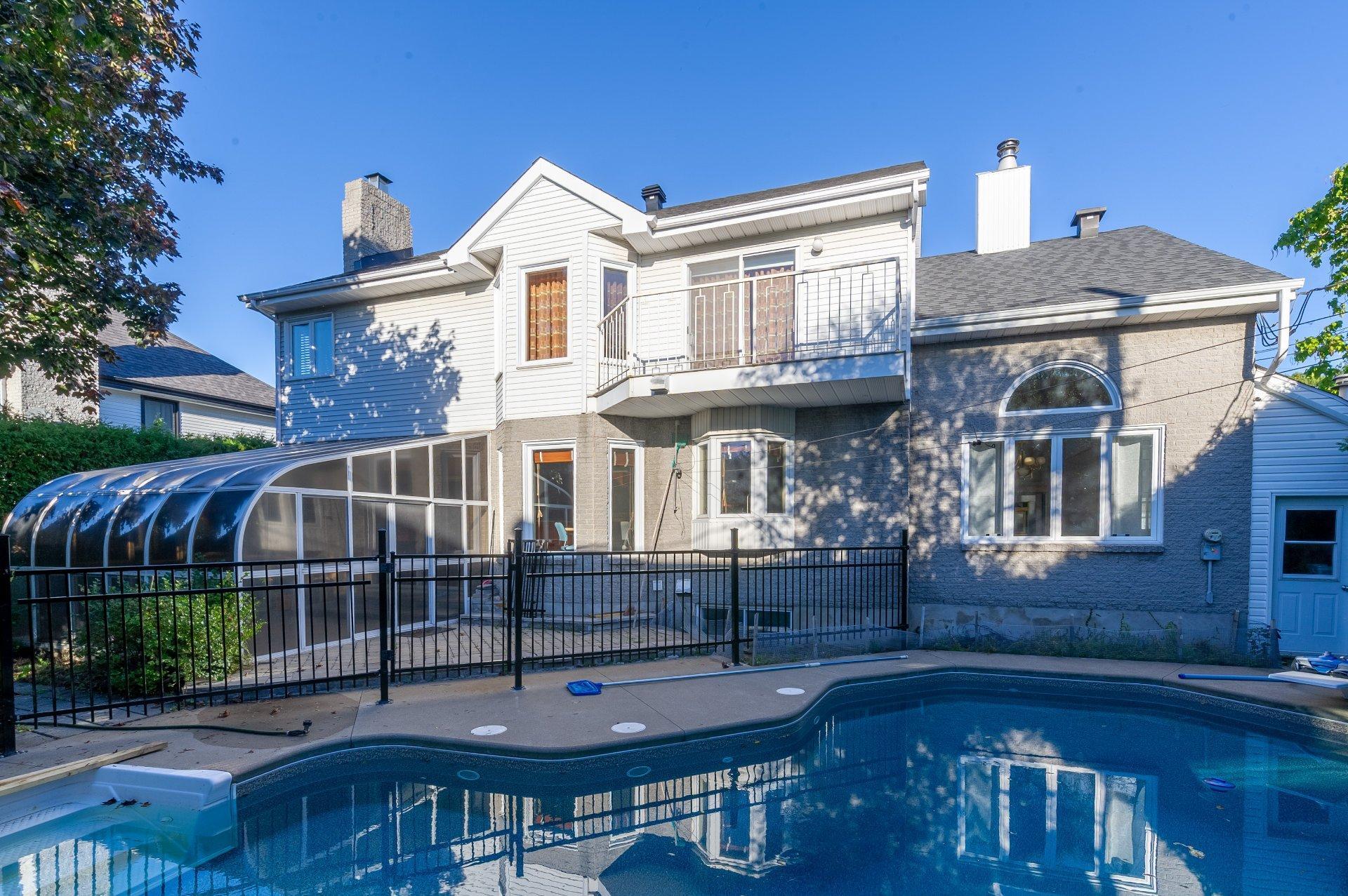 









8890


Crois. Roussin

,
Brossard,




QC
J4X2K3


