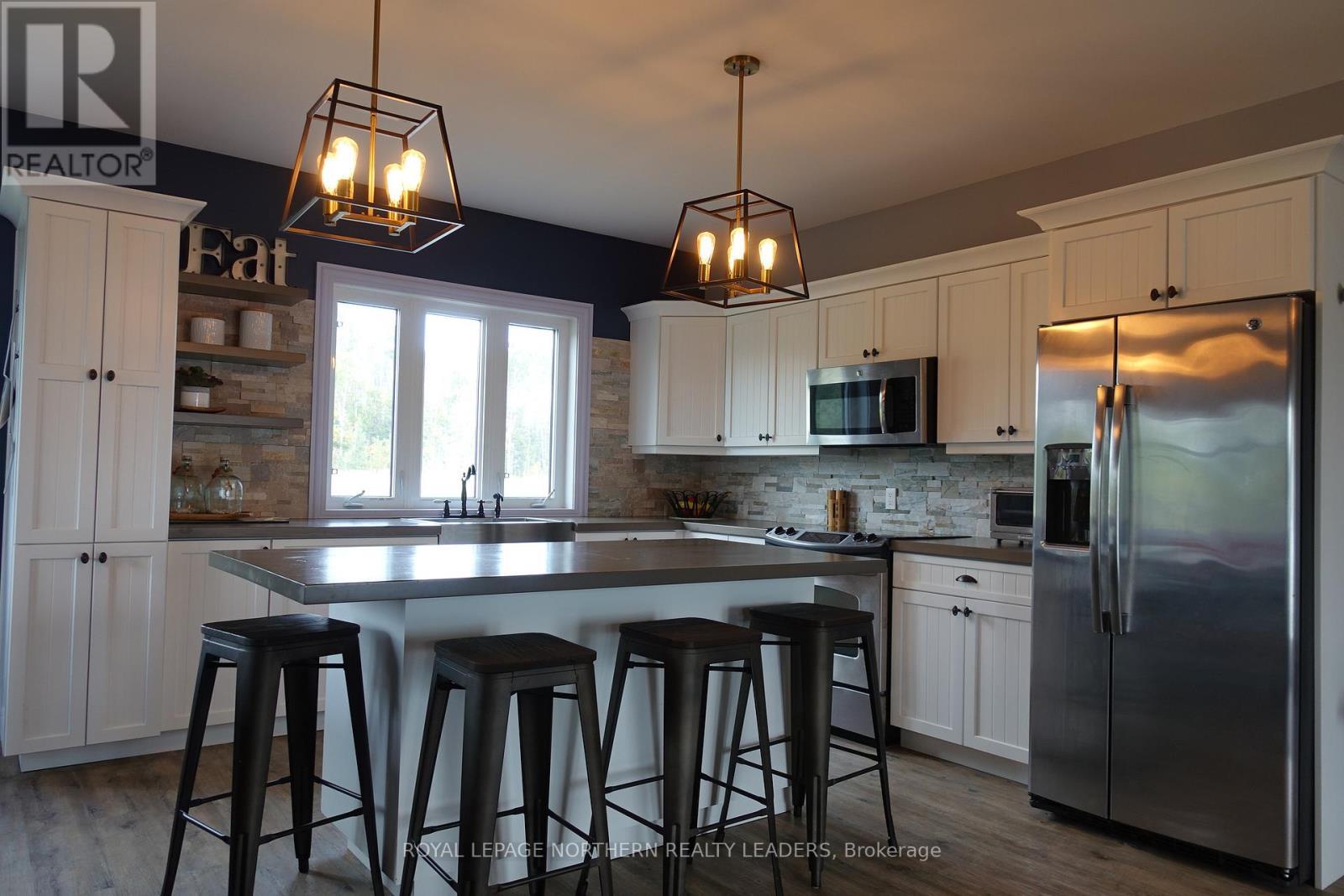 












1900 SANDY FALLS ROAD

,
Timmins (MTJ - 101 West),




Ontario
P4N7C3


