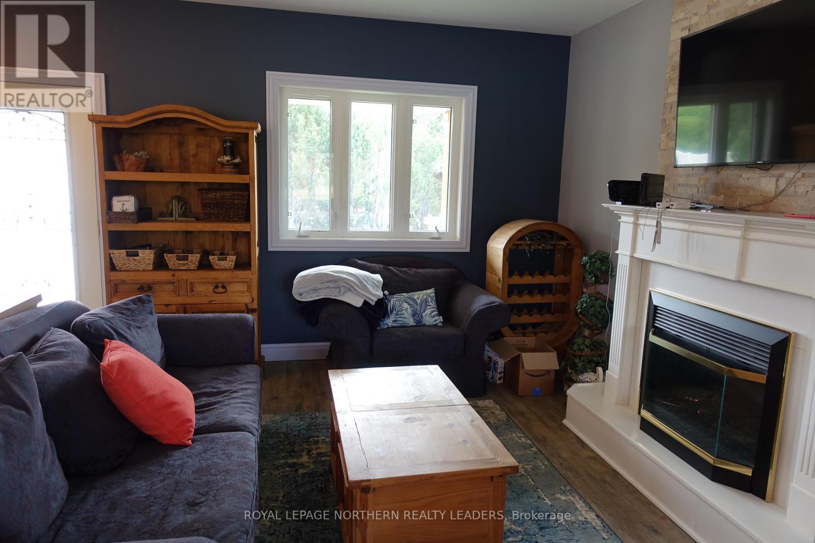 












1900 SANDY FALLS ROAD

,
Timmins (MTJ - 101 West),




Ontario
P4N7C3

