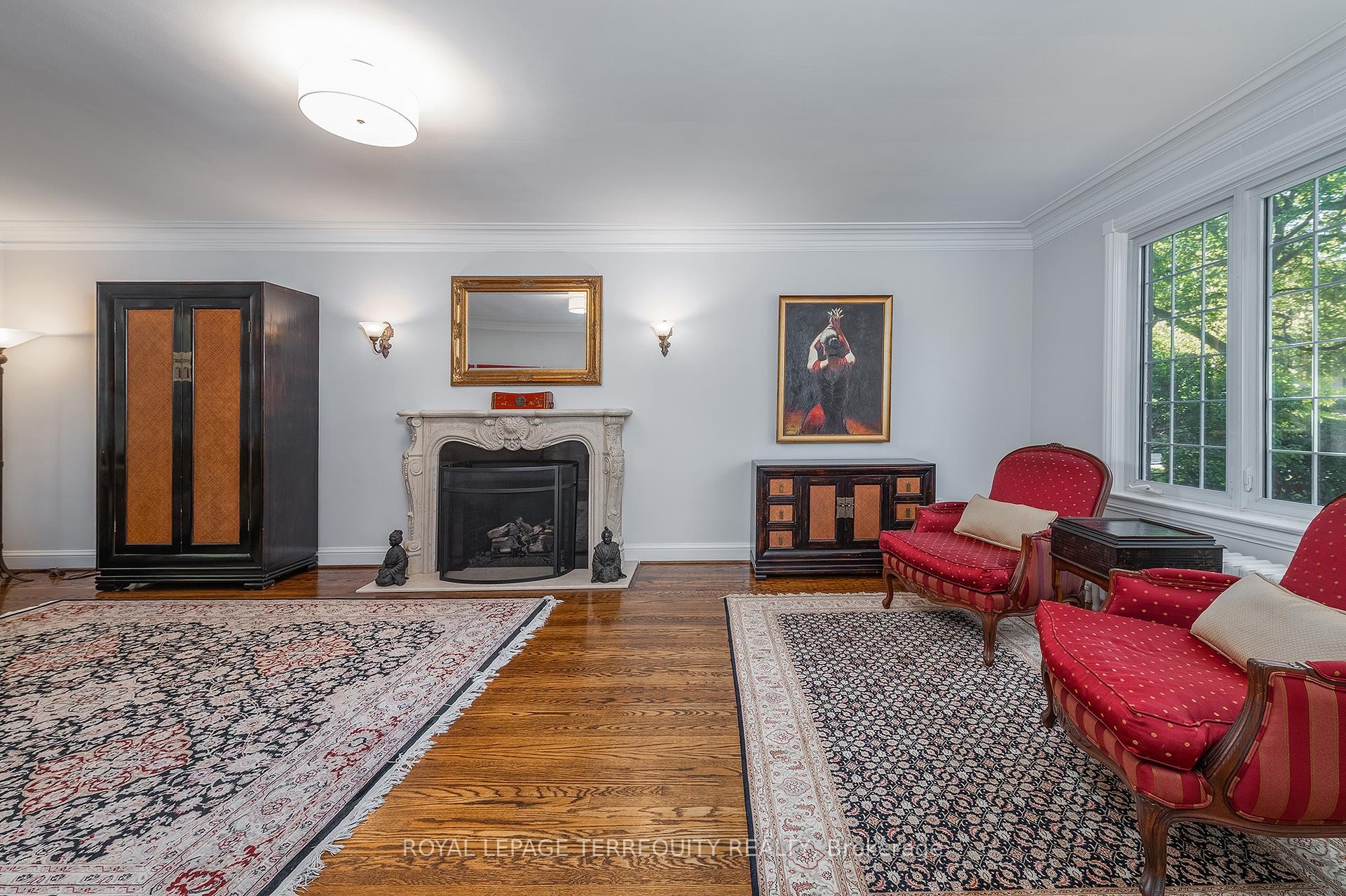 









223


Riverside

Drive,
Toronto,




ON
M6S 4A8

