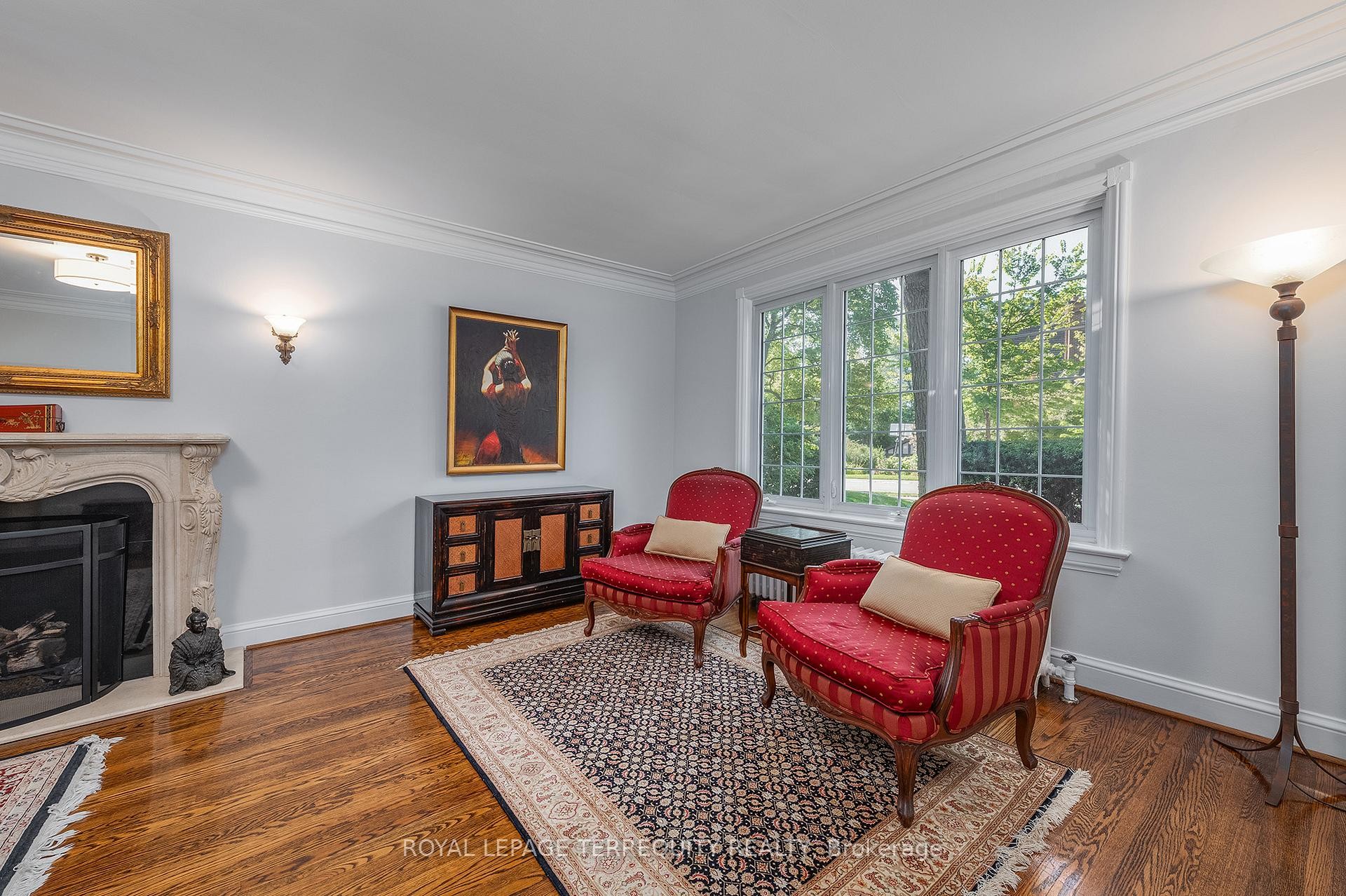 









223


Riverside

Drive,
Toronto,




ON
M6S 4A8

