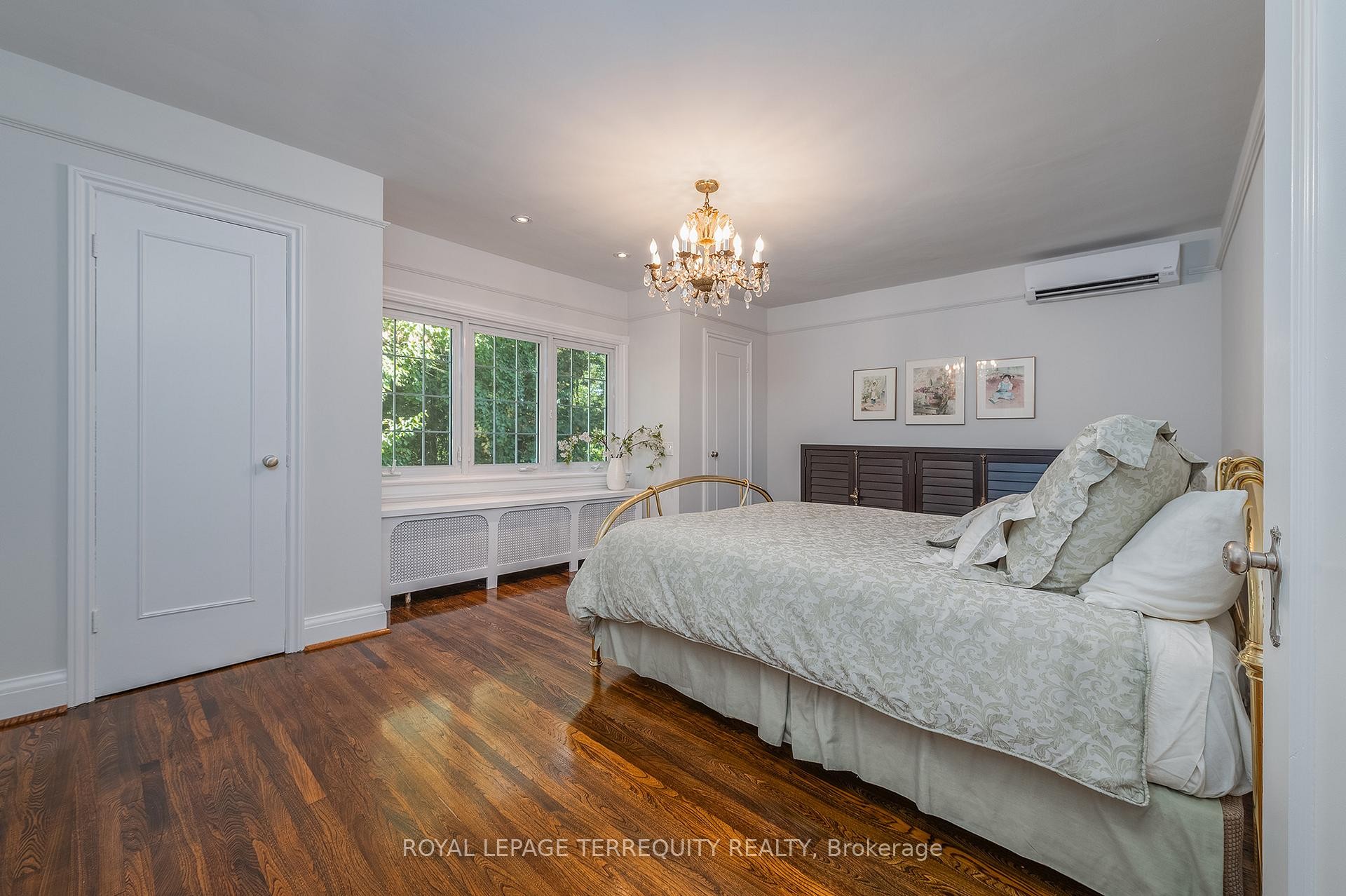 









223


Riverside

Drive,
Toronto,




ON
M6S 4A8

