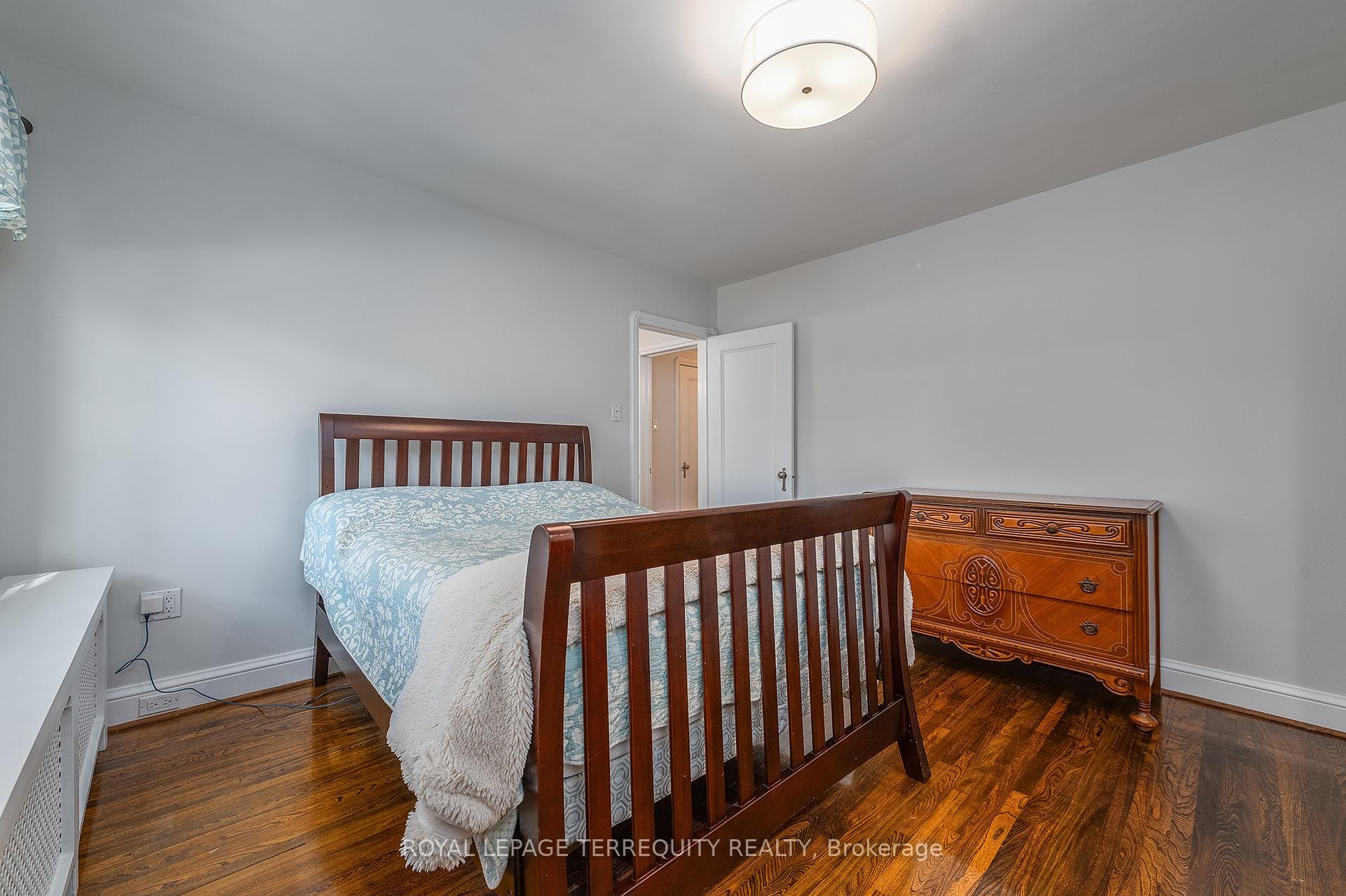 









223


Riverside

Drive,
Toronto,




ON
M6S 4A8

