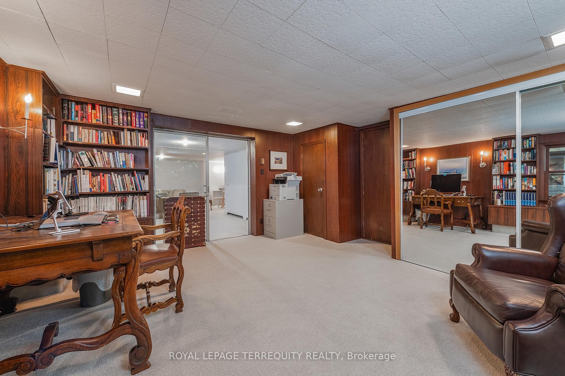 









223


Riverside

Drive,
Toronto,




ON
M6S 4A8

