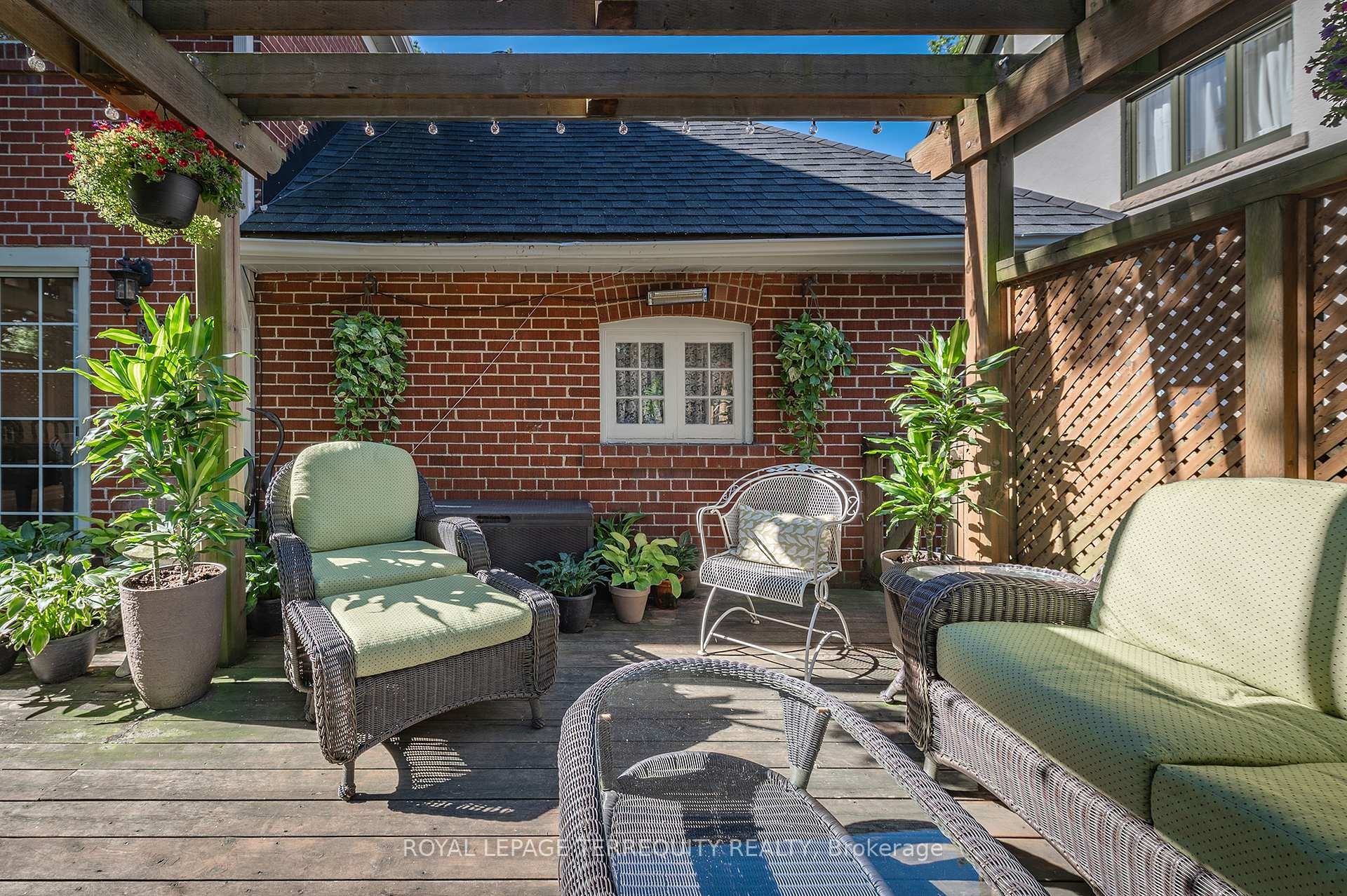 









223


Riverside

Drive,
Toronto,




ON
M6S 4A8

