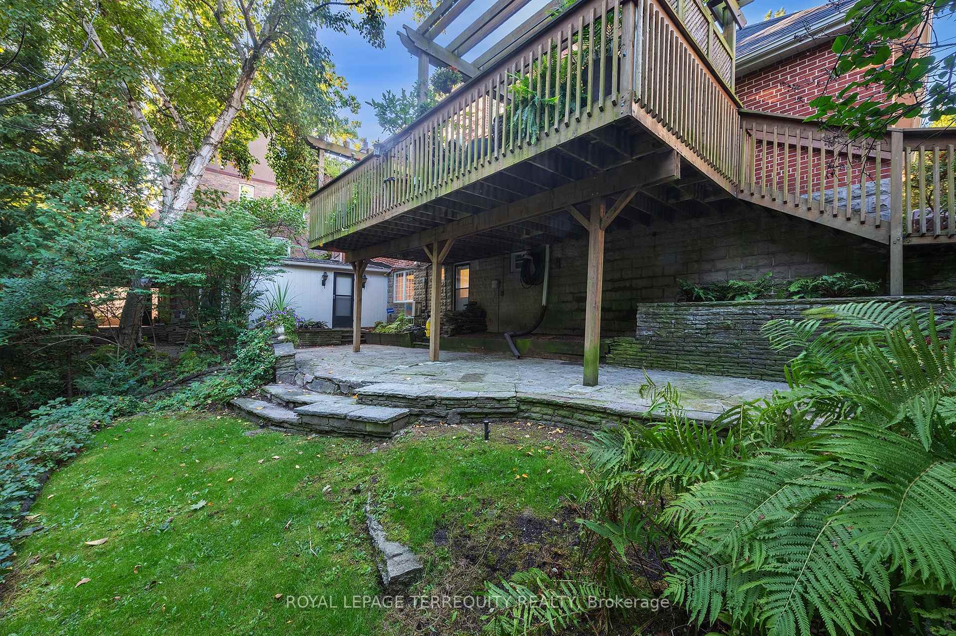 









223


Riverside

Drive,
Toronto,




ON
M6S 4A8

