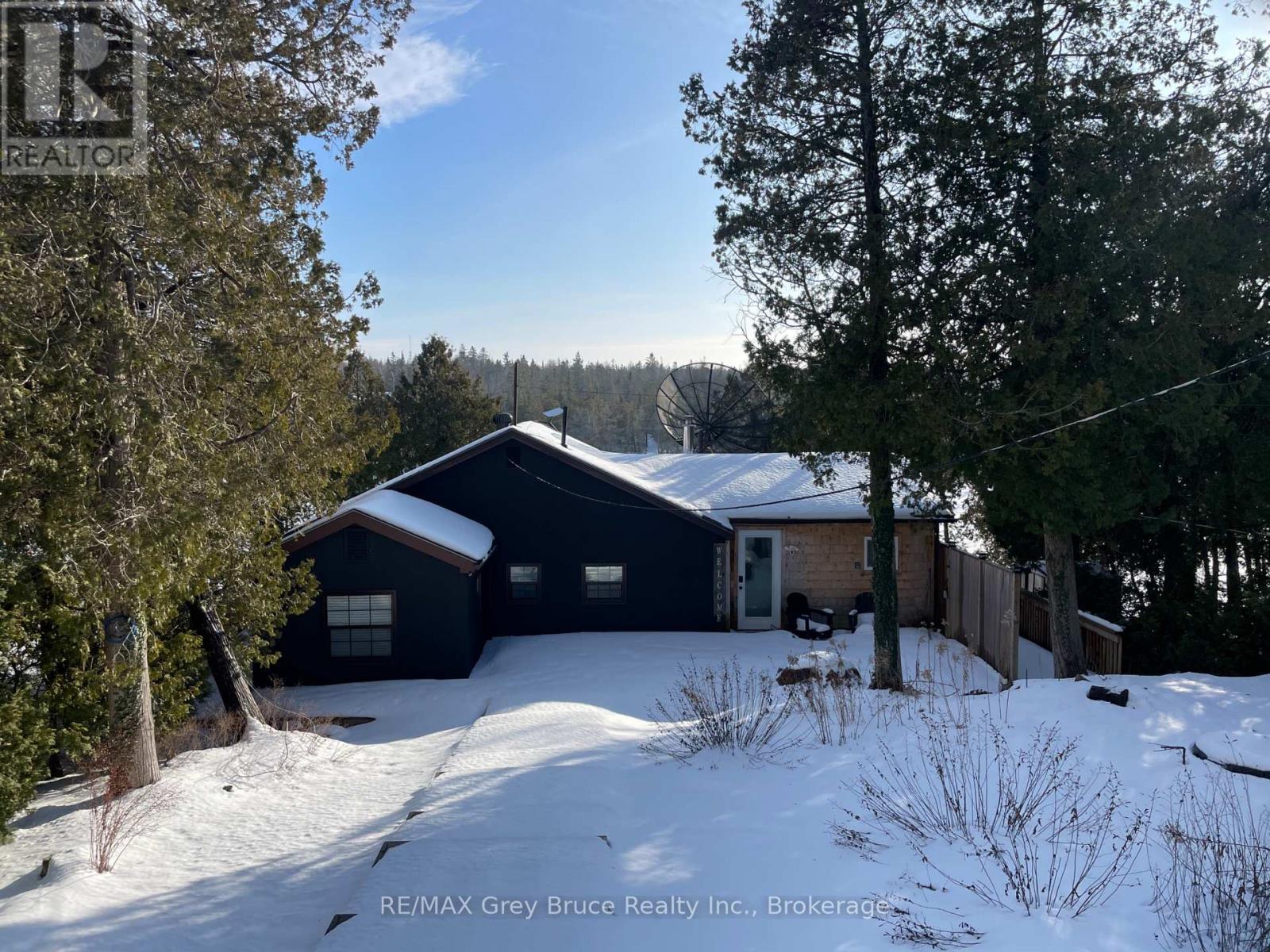 












59 SIMPSON AVENUE

,
Northern Bruce Peninsula,




Ontario
N0H2R0

