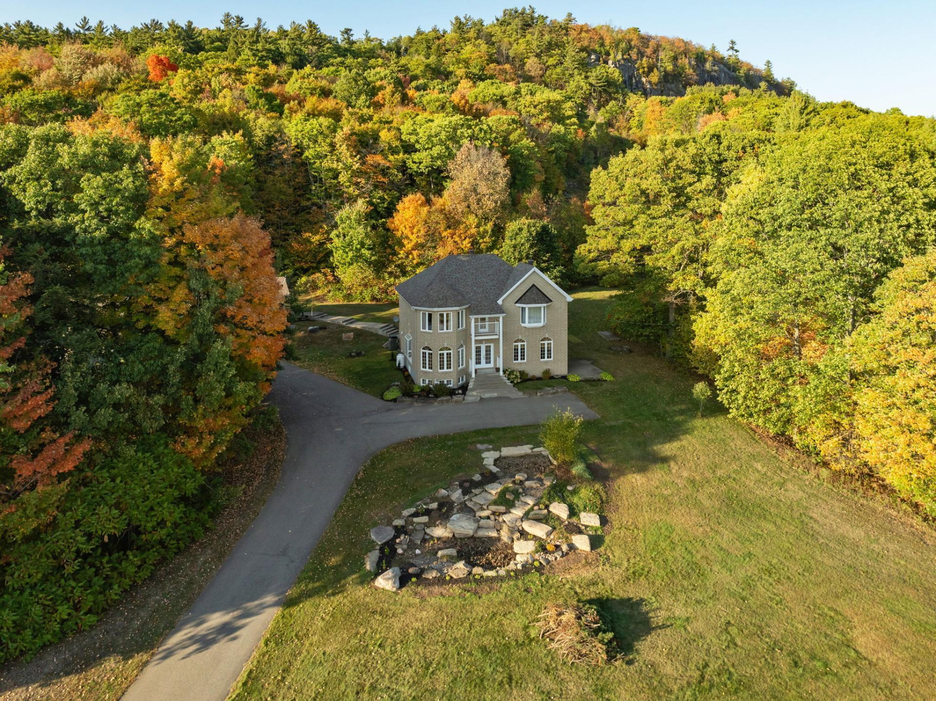 









150


Ch. Rawcliffe

,
Grenville-sur-la-Rouge,




QC
J0V1B0

