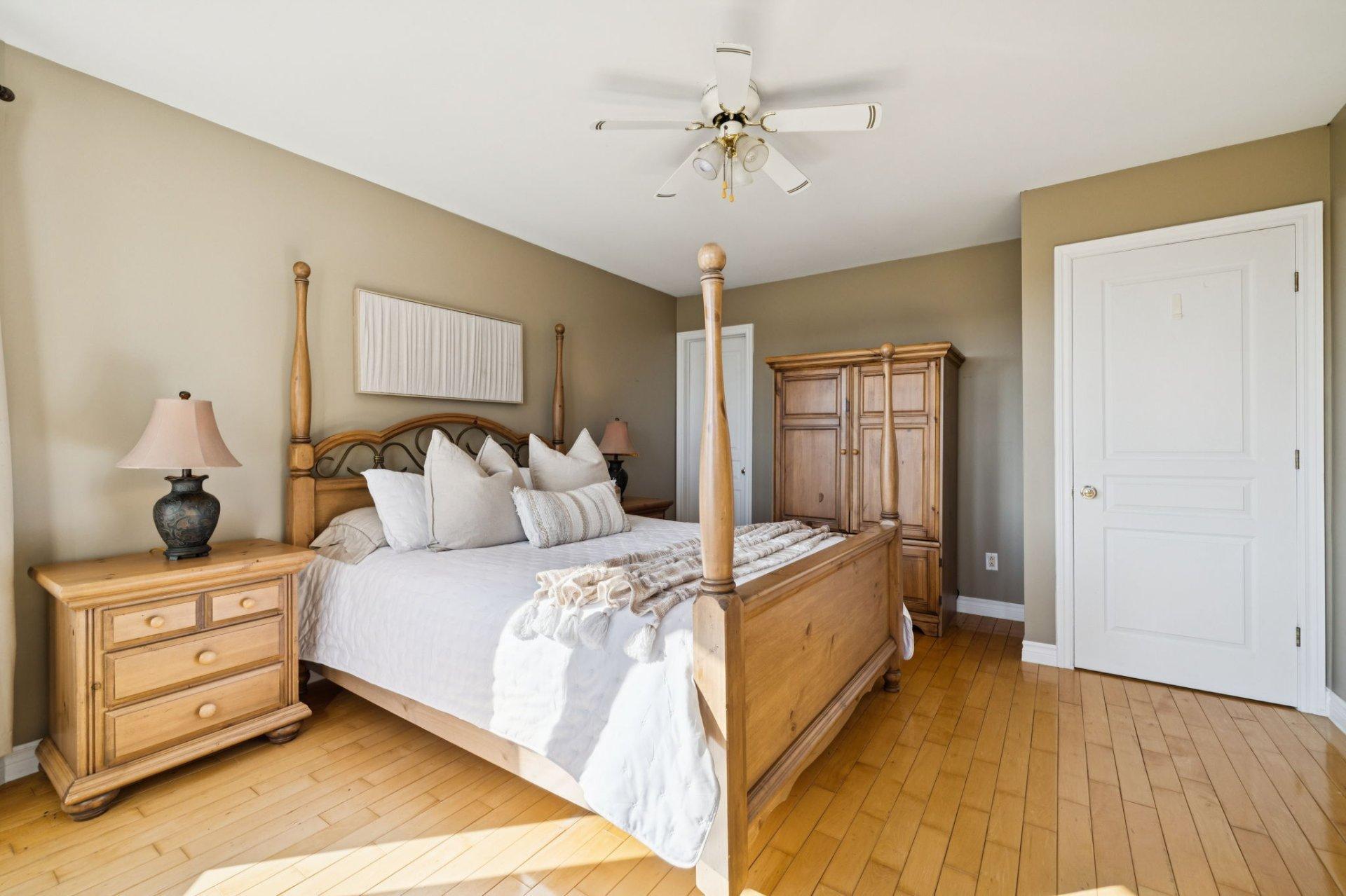 









150


Ch. Rawcliffe

,
Grenville-sur-la-Rouge,




QC
J0V1B0

