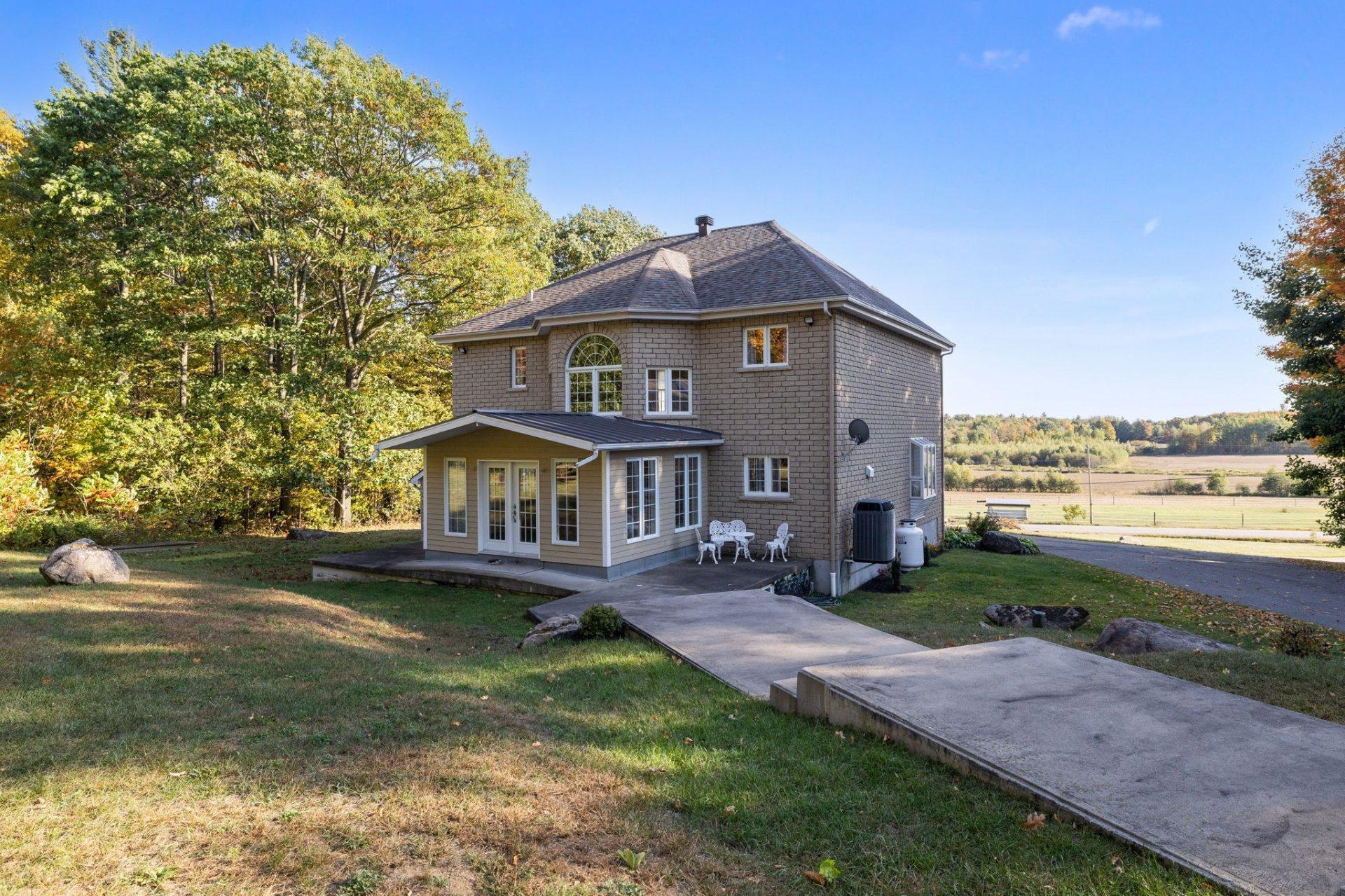 









150


Ch. Rawcliffe

,
Grenville-sur-la-Rouge,




QC
J0V1B0


