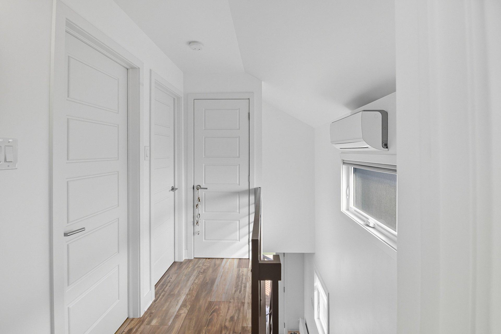 









84


Rue Chauveau

,
Gatineau (Hull),




QC
J8Y3B2

