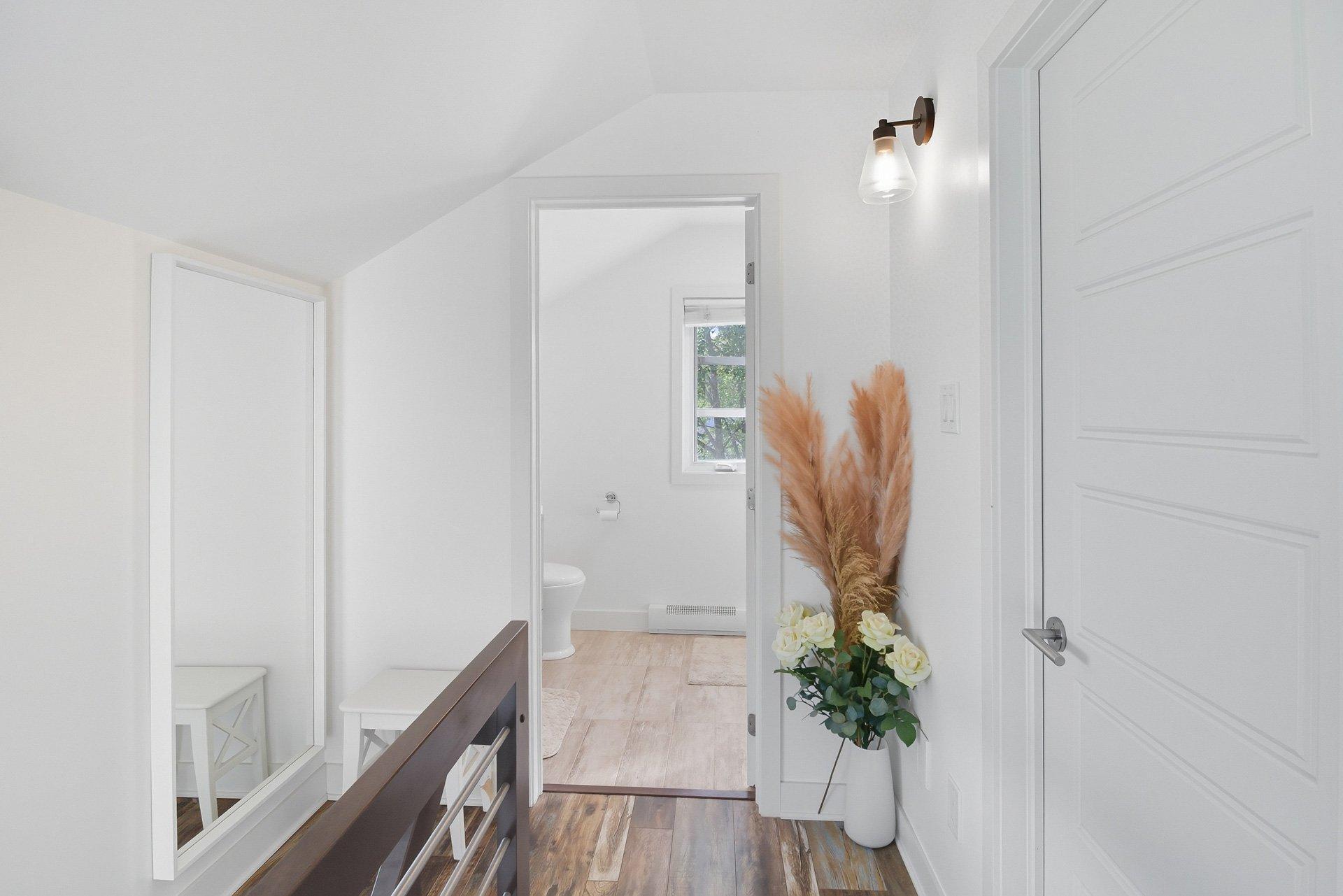









84


Rue Chauveau

,
Gatineau (Hull),




QC
J8Y3B2

