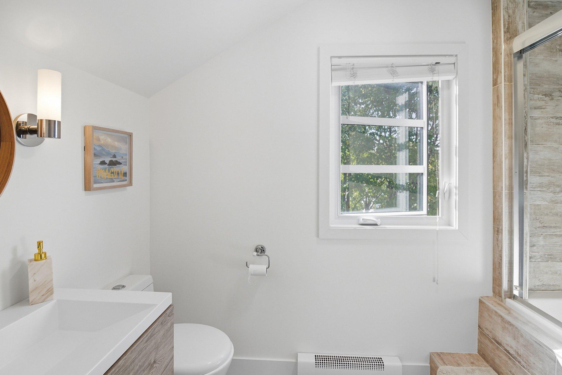 









84


Rue Chauveau

,
Gatineau (Hull),




QC
J8Y3B2

