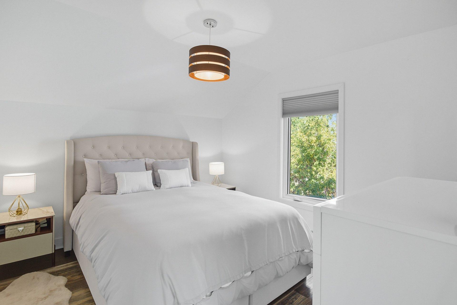 









84


Rue Chauveau

,
Gatineau (Hull),




QC
J8Y3B2

