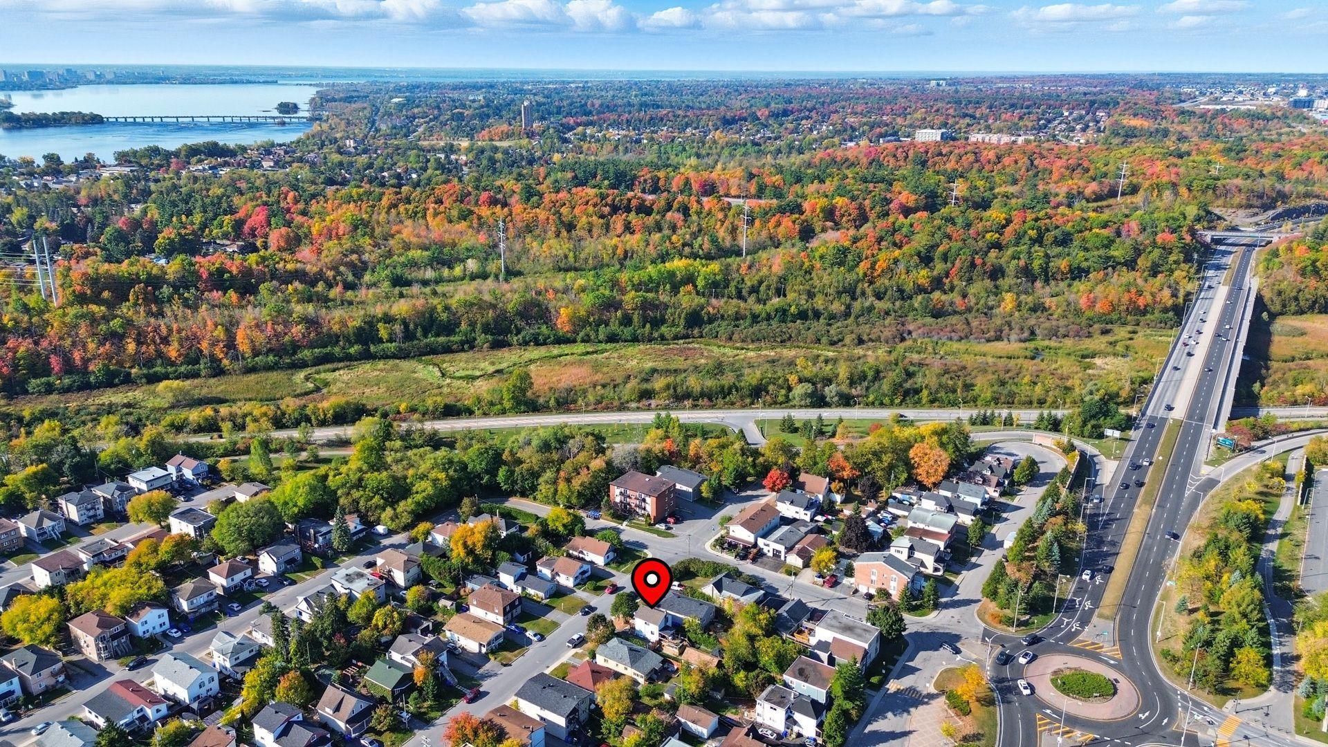 









84


Rue Chauveau

,
Gatineau (Hull),




QC
J8Y3B2

