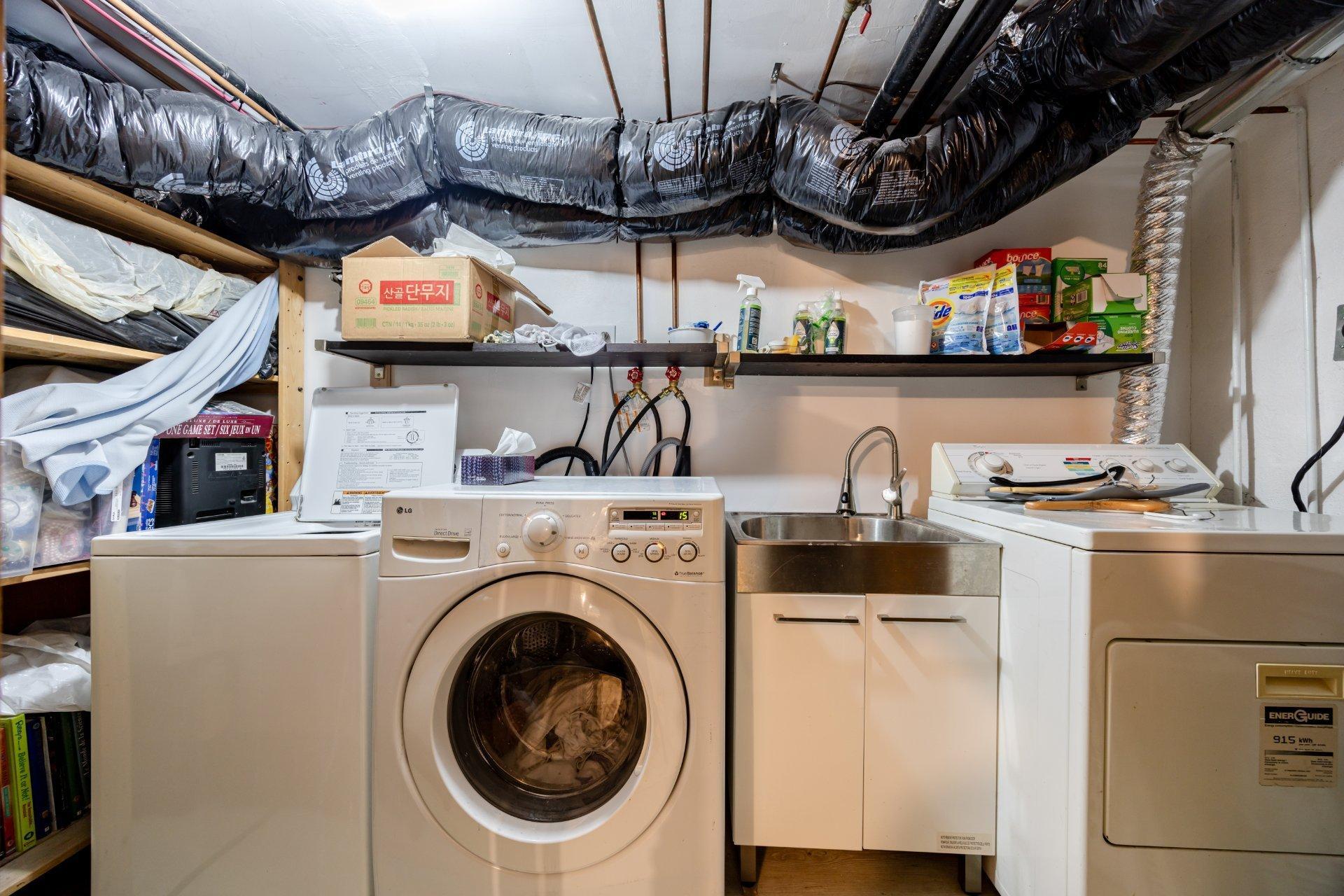 









2260


Av. Wilson

,
Montréal (Côte-des-Neiges/Notre-Dame-de-Grâce),




QC
H4A2T3

