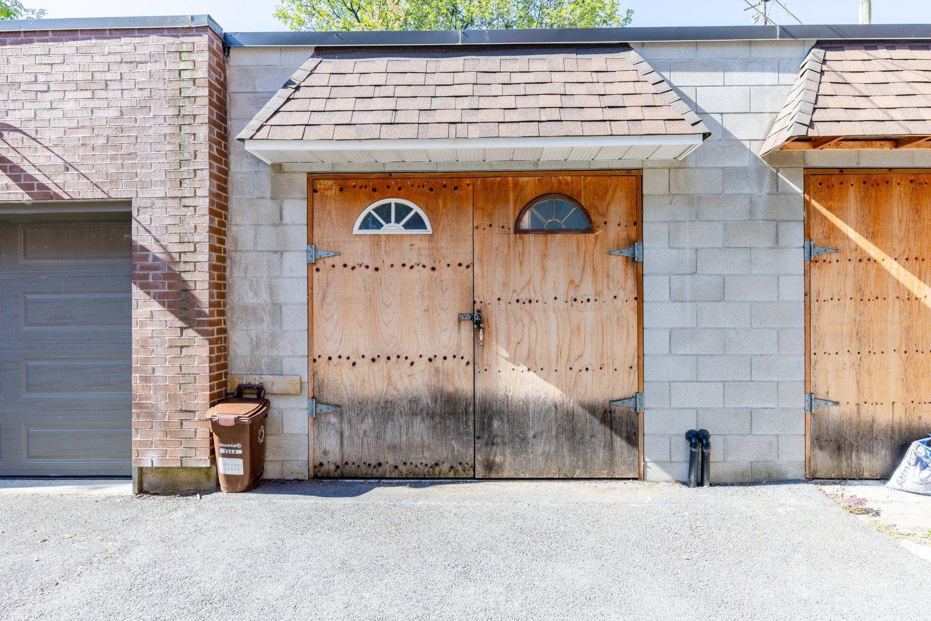 









2260


Av. Wilson

,
Montréal (Côte-des-Neiges/Notre-Dame-de-Grâce),




QC
H4A2T3

