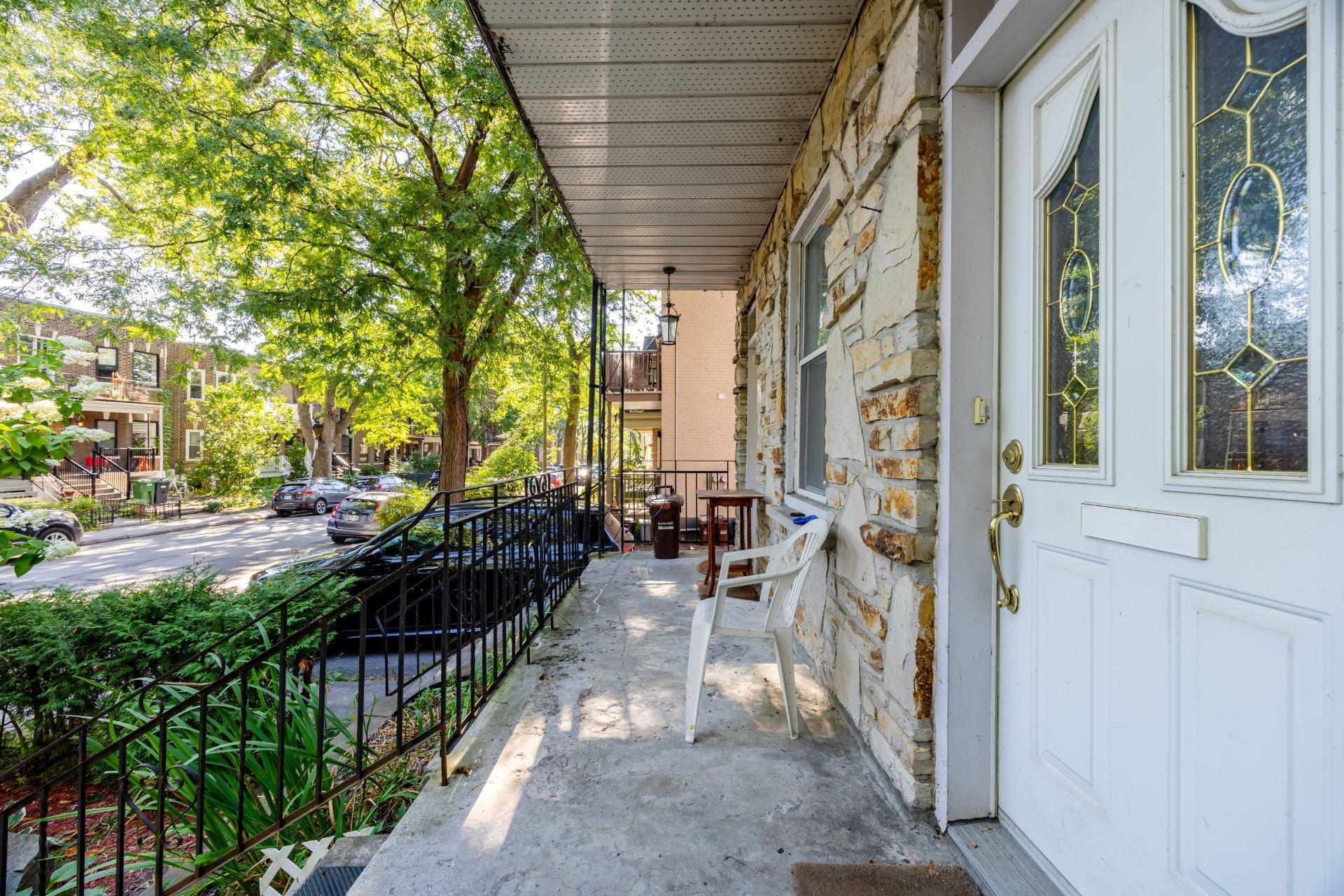 









2260


Av. Wilson

,
Montréal (Côte-des-Neiges/Notre-Dame-de-Grâce),




QC
H4A2T3

