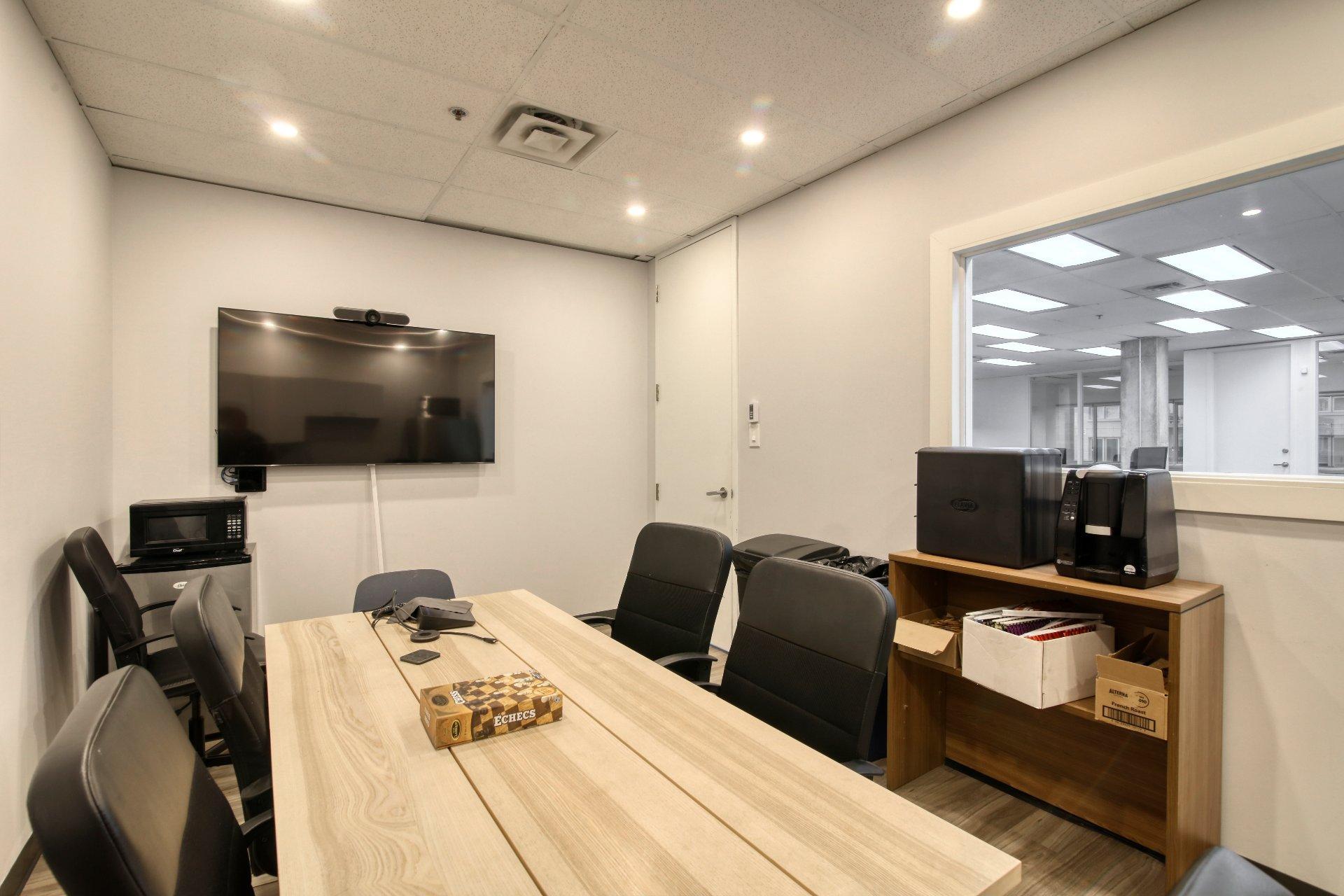 









1695


Boul. Laval

, 230,
Laval (Laval-des-Rapides),




QC
H7S2M2

