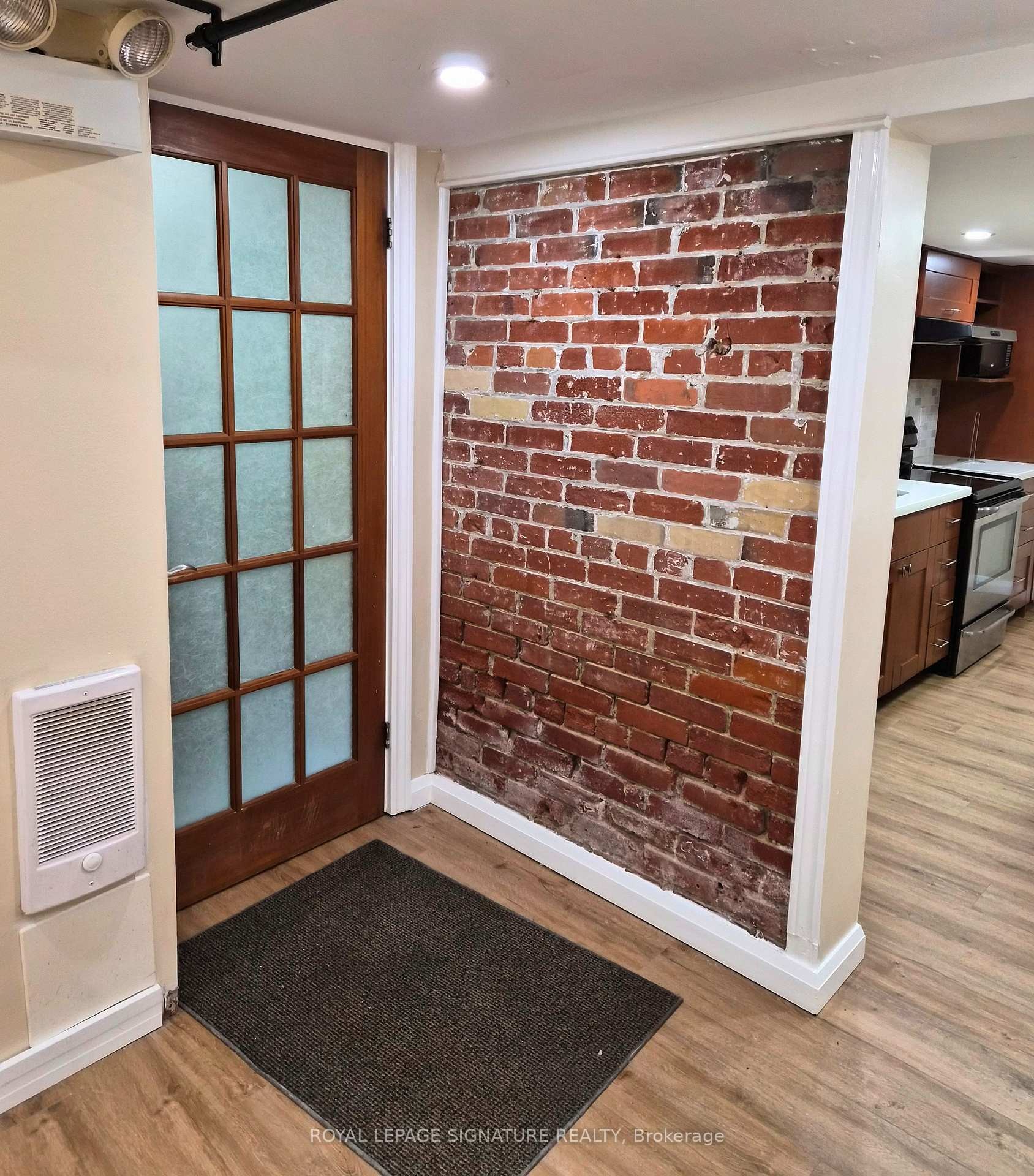 









1


Maynard

Avenue, 2,
Toronto,




ON
M6K 2Z7

