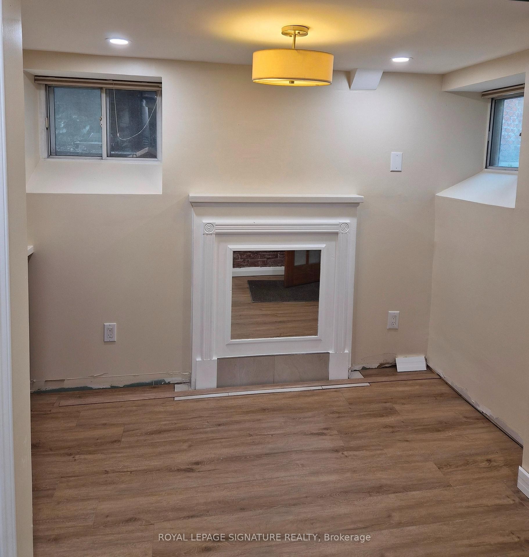 









1


Maynard

Avenue, 2,
Toronto,




ON
M6K 2Z7

