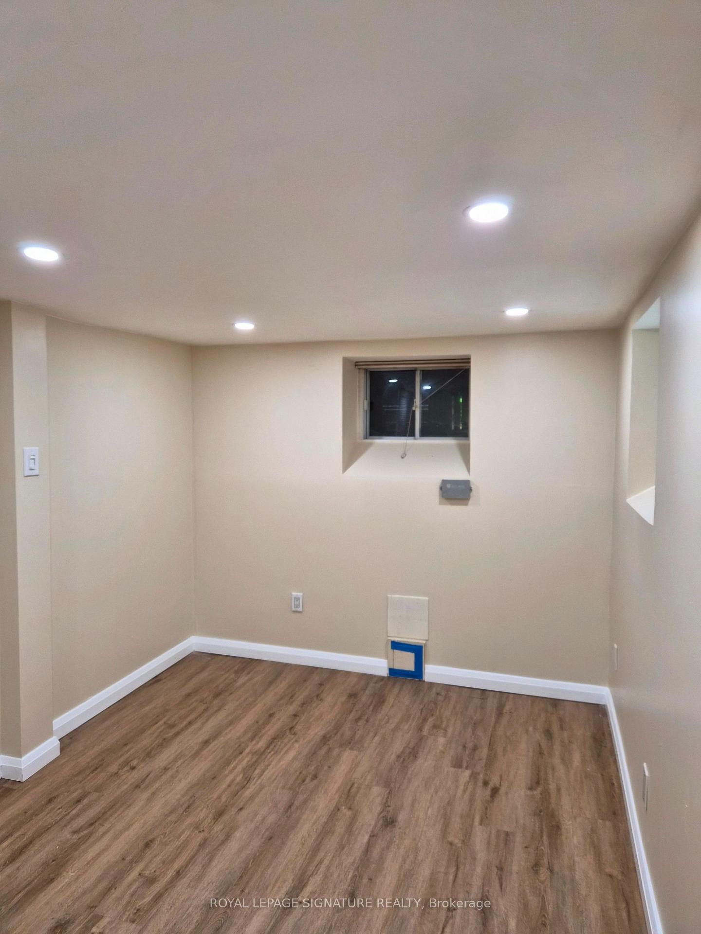 









1


Maynard

Avenue, 2,
Toronto,




ON
M6K 2Z7

