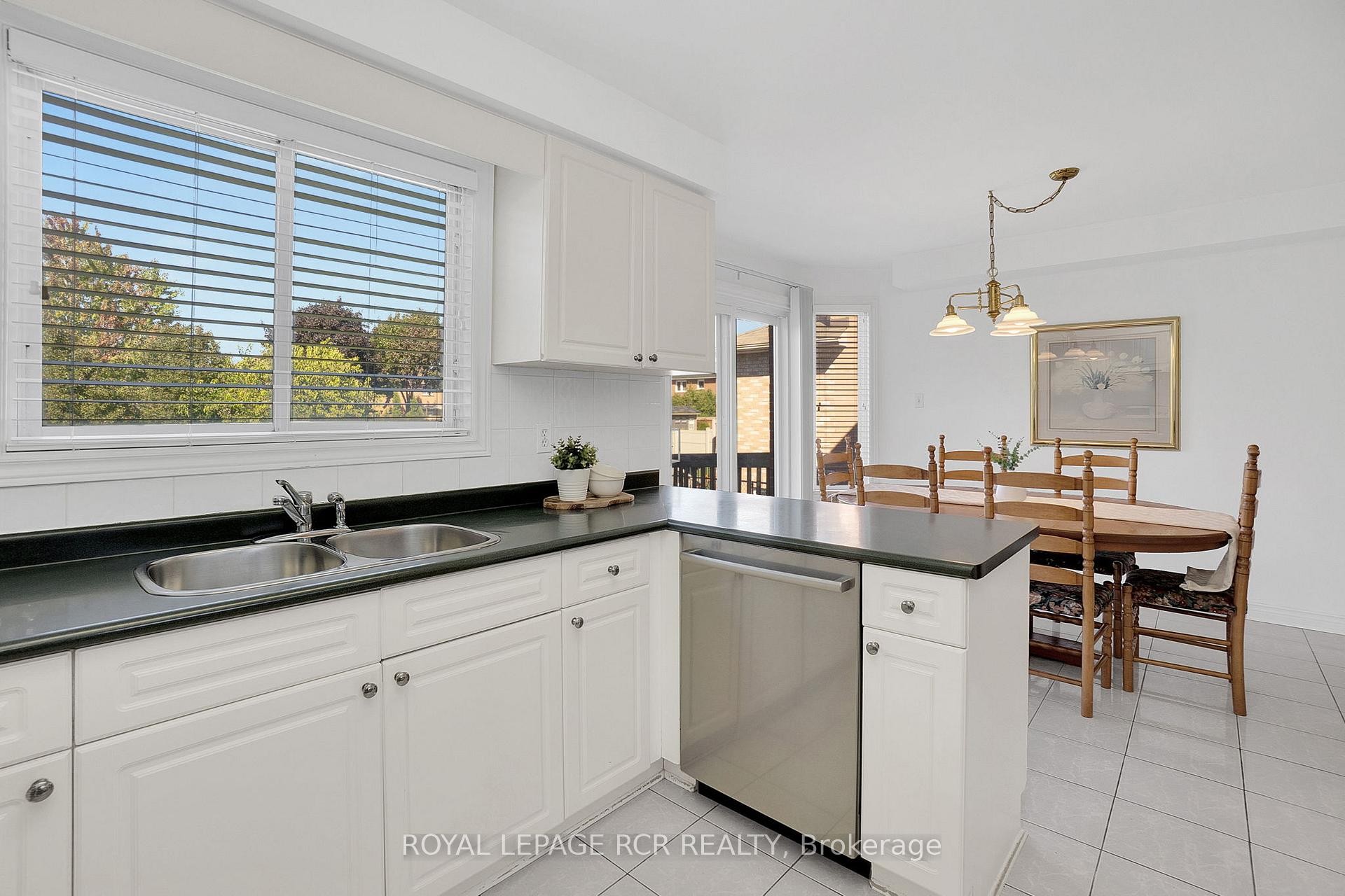 









70


Zucchet

Court,
Vaughan,




ON
L4L 8T7

