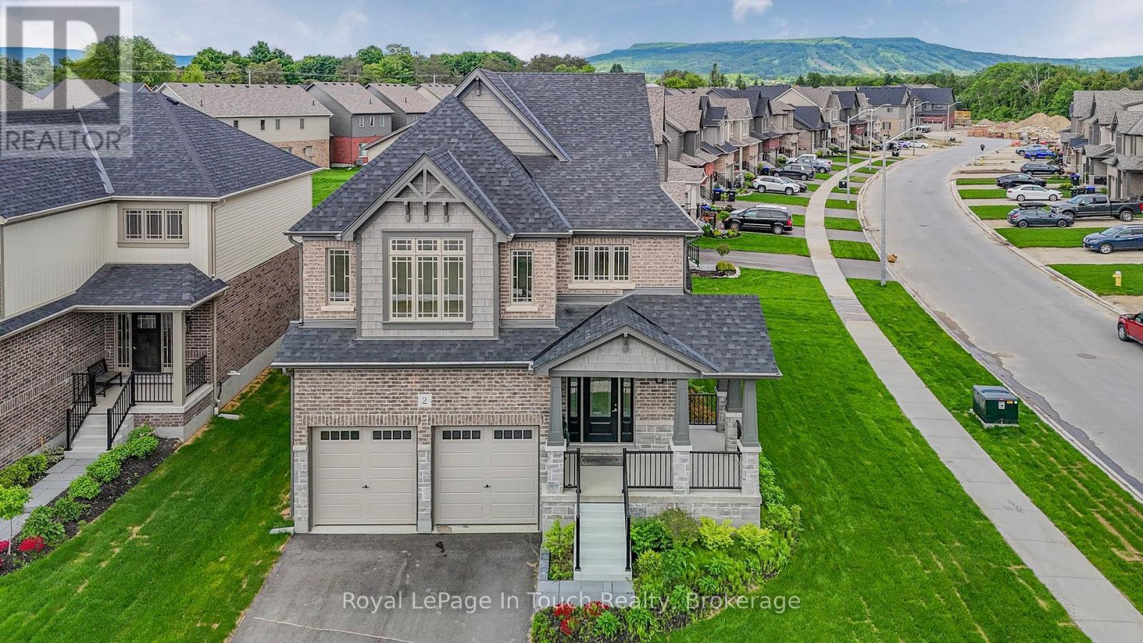 












2 ROWLAND STREET

,
Collingwood,




Ontario
L9Y5M4

