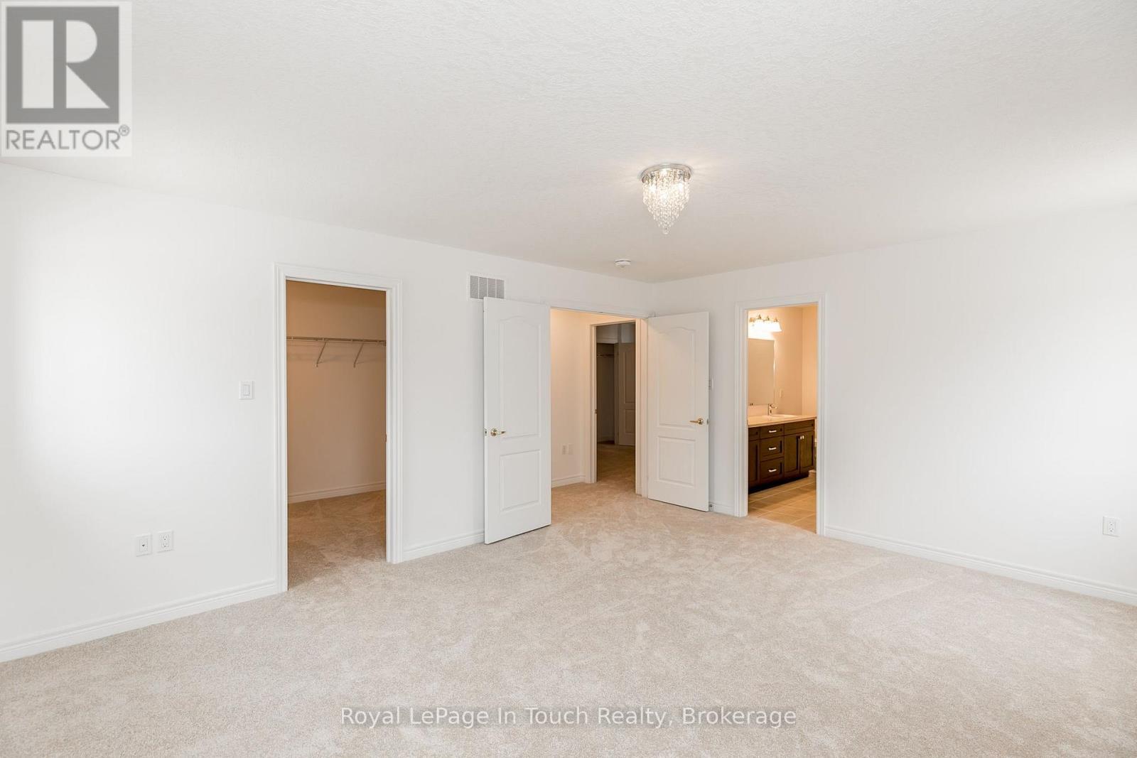 












2 ROWLAND STREET

,
Collingwood,




Ontario
L9Y5M4

