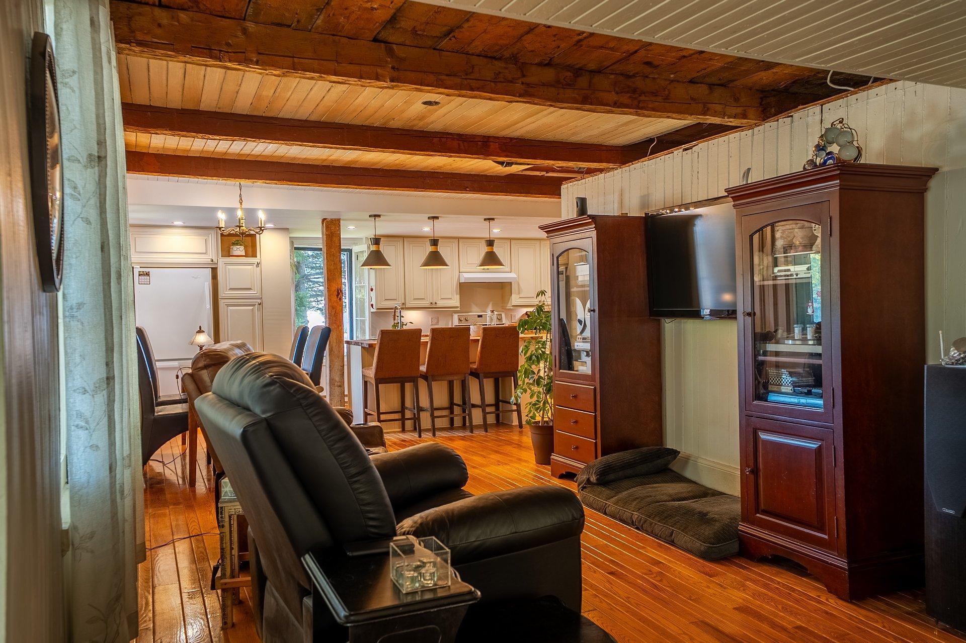 









2721


Place Raynault

,
L'Assomption,




QC
J5W4Z6

