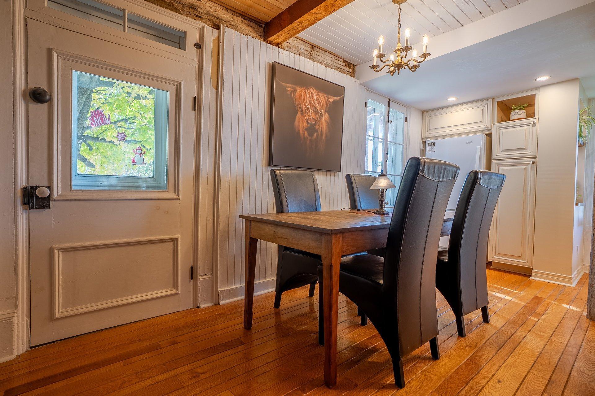 









2721


Place Raynault

,
L'Assomption,




QC
J5W4Z6

