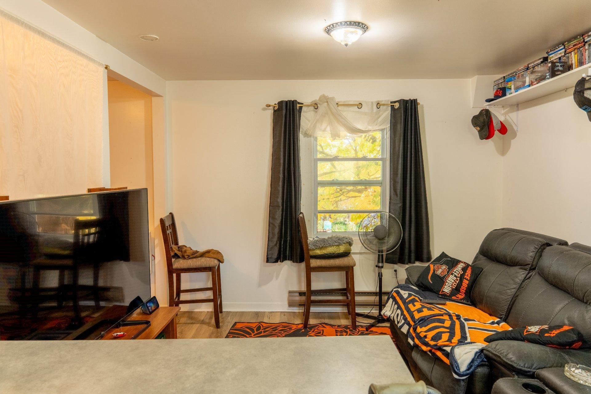 









2721


Place Raynault

,
L'Assomption,




QC
J5W4Z6

