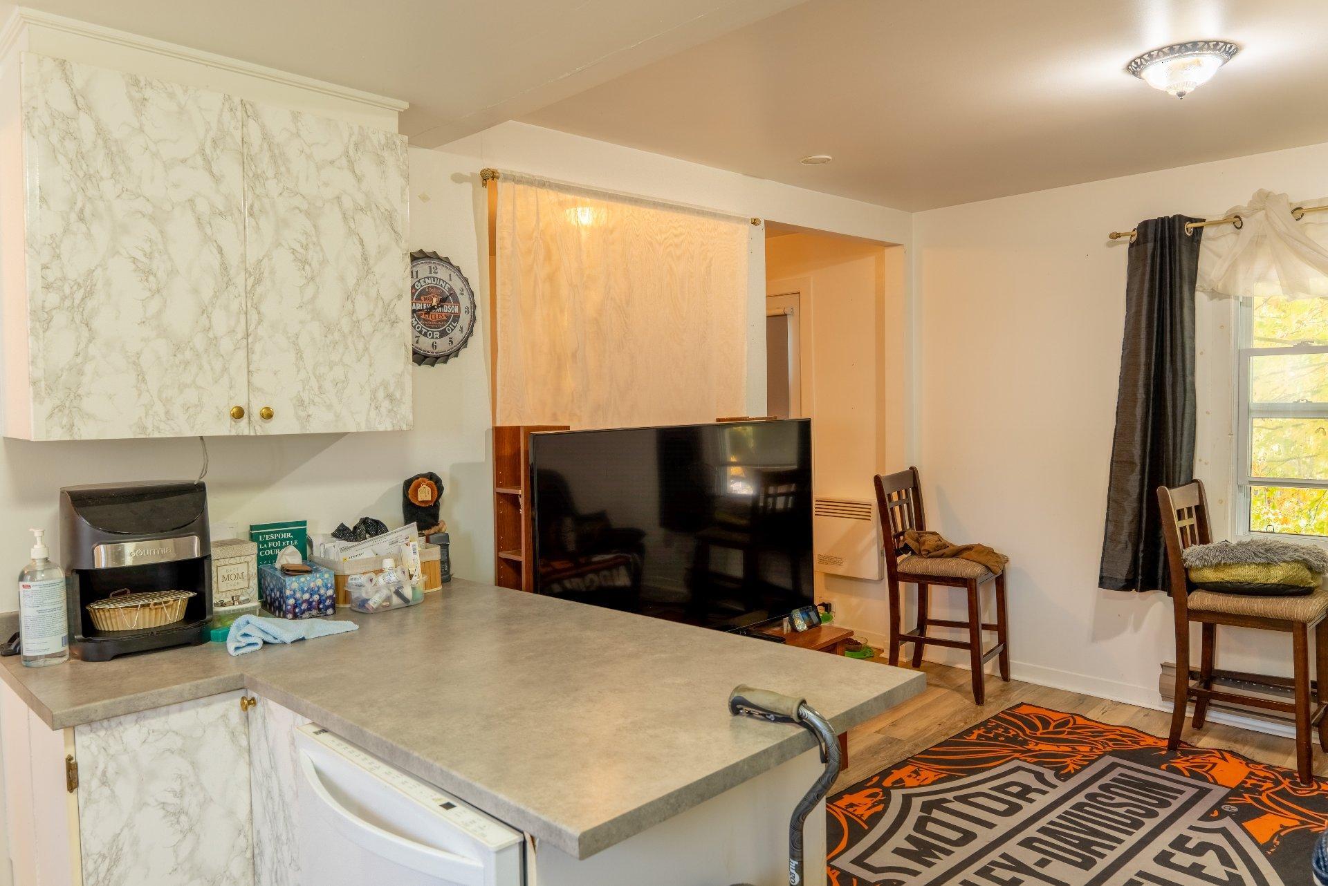 









2721


Place Raynault

,
L'Assomption,




QC
J5W4Z6

