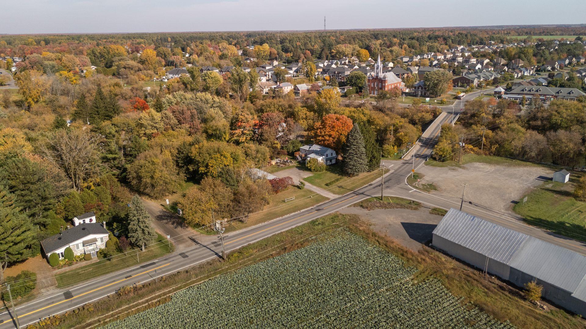 









2721


Place Raynault

,
L'Assomption,




QC
J5W4Z6

