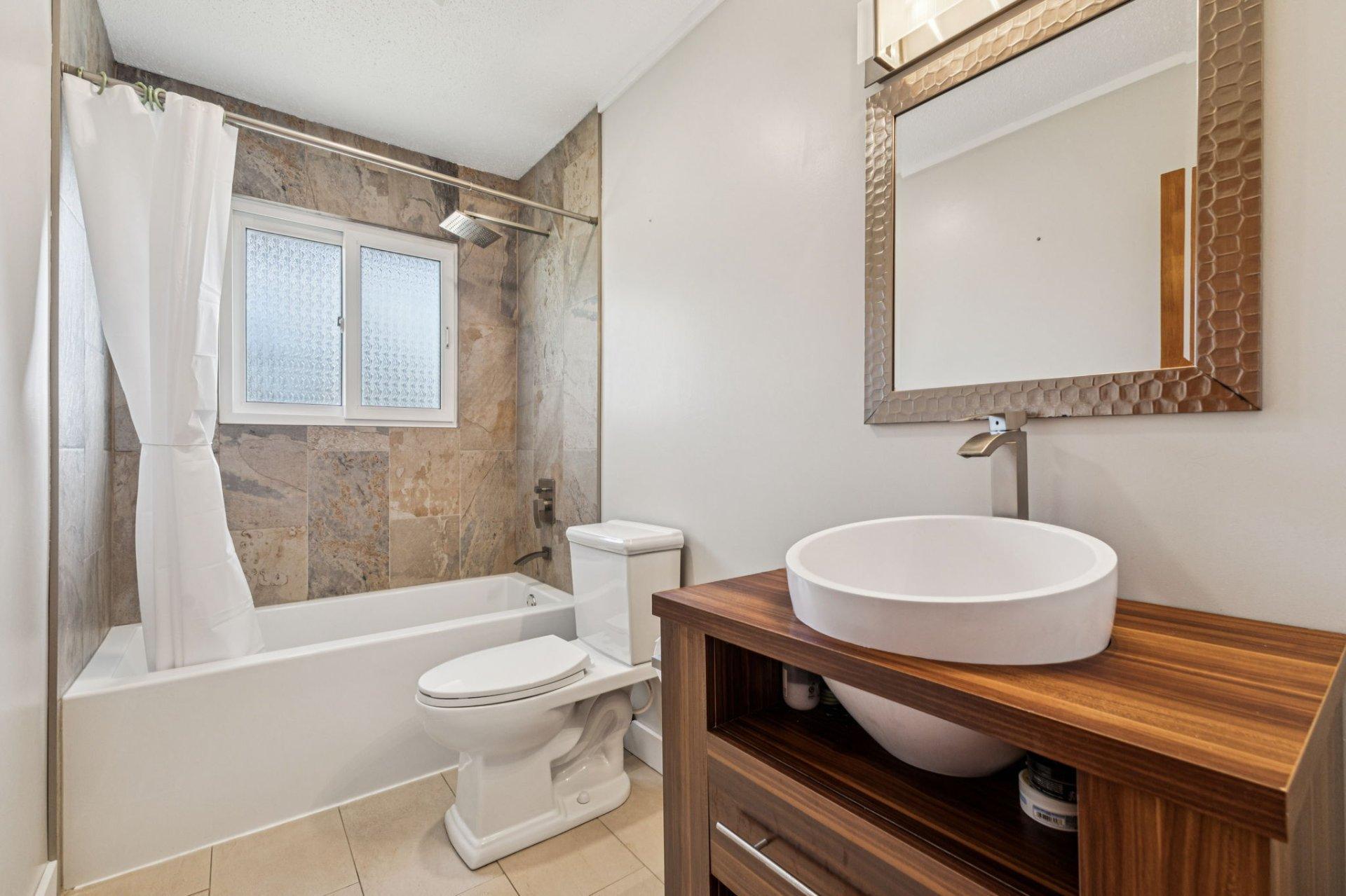 









76


Rue de Nevers

,
Gatineau (Gatineau),




QC
J8T4R5

